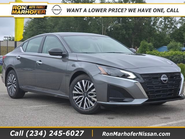 2025 Nissan Altima SV's photo