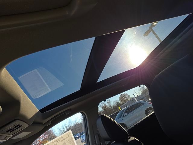 2026 Nissan Rogue SV photo 4