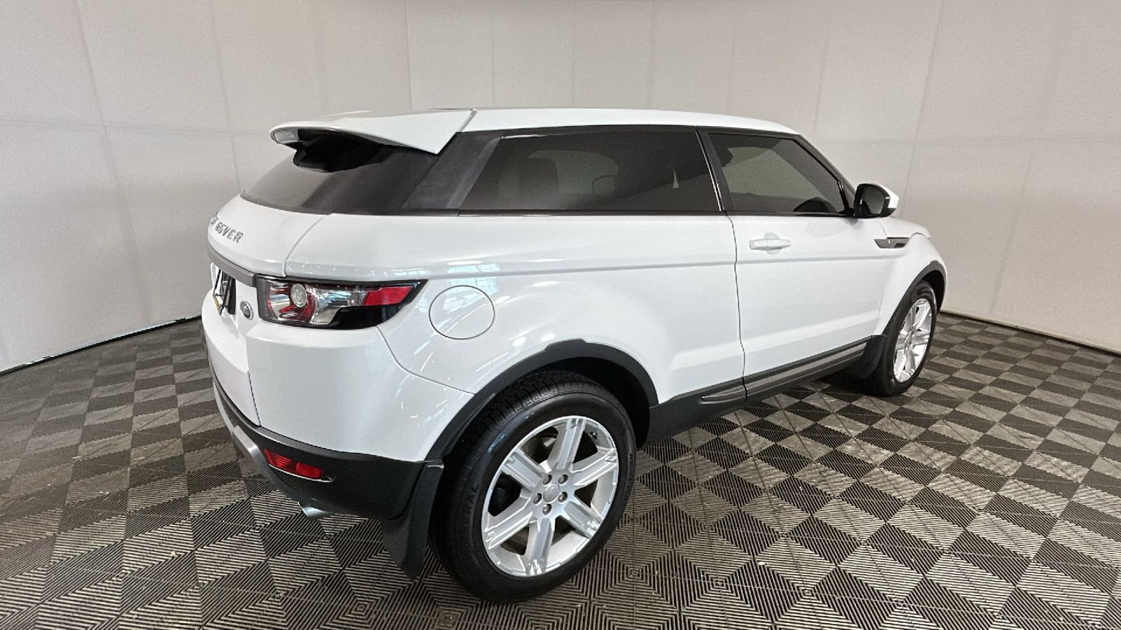 Used 2015 Land Rover Range Rover Evoque Pure Plus with VIN SALVP1BG7FH011016 for sale in Cuyahoga Falls, OH
