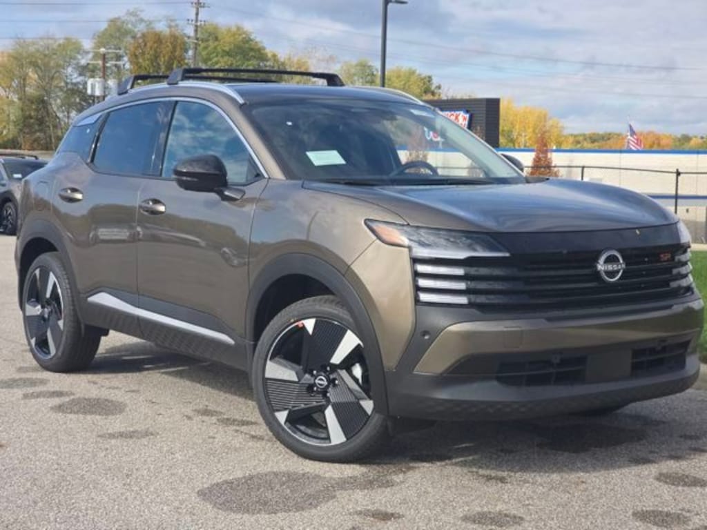 New 2026 Nissan Kicks SR SUV