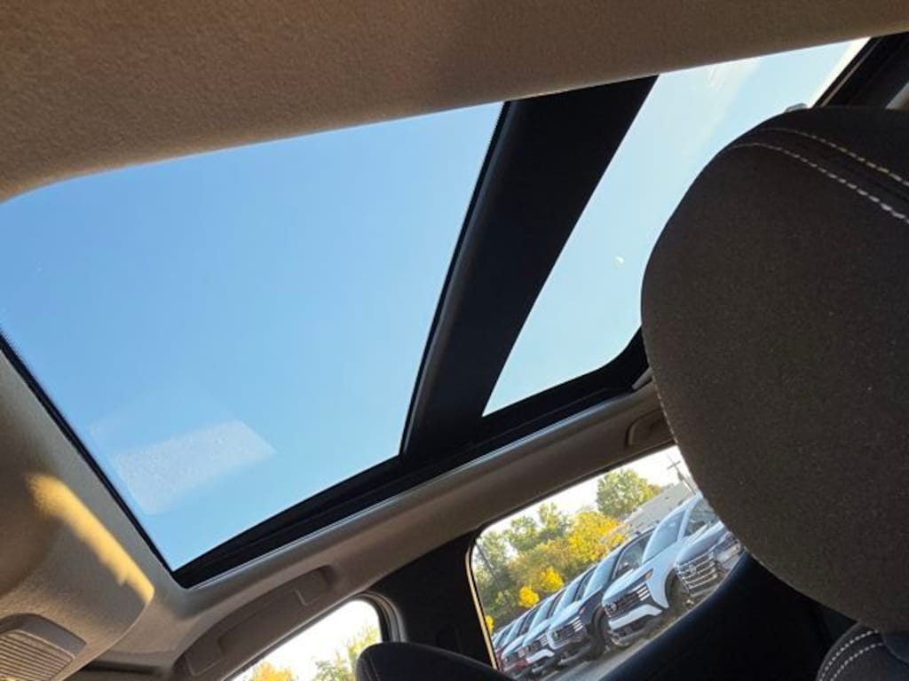 New 2026 Nissan Kicks SV SUV