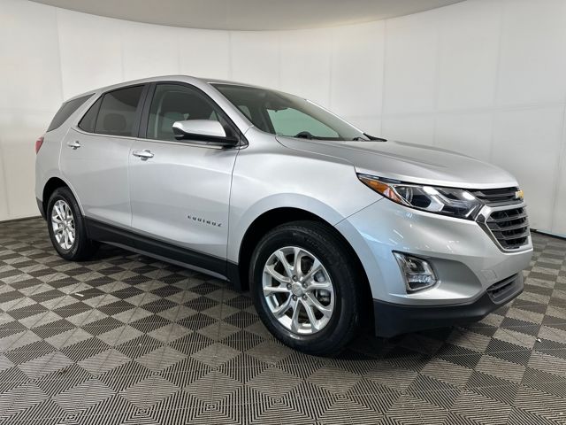 2021 Chevrolet Equinox LT photo 2