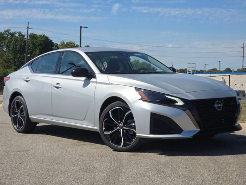 New 2025 Nissan Altima 2.5 SR Sedan