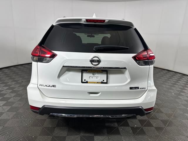 2020 Nissan Rogue SV photo 4