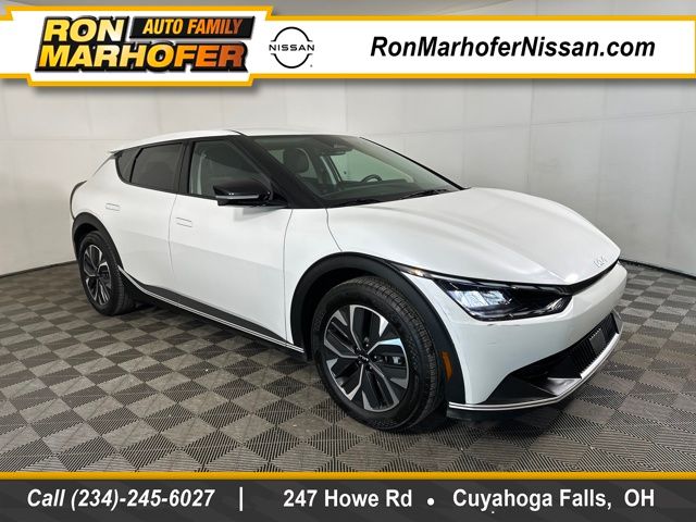 2024 Kia EV6 Light L/R's photo