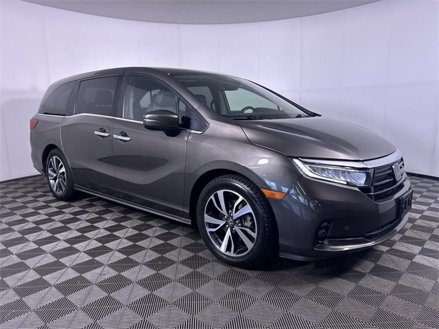 Used 2021 Honda Odyssey Touring with VIN 5FNRL6H80MB010515 for sale in Cuyahoga Falls, OH