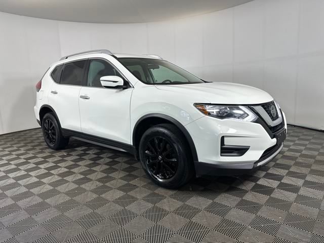 2020 Nissan Rogue SV photo 2