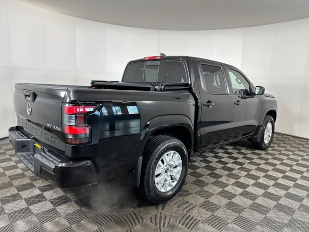 Used 2022 Nissan Frontier SV Truck Crew Cab