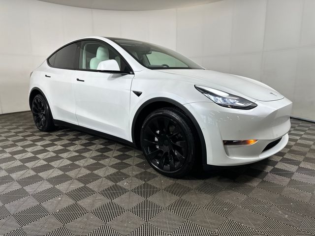 Used 2021 Tesla Model Y Long Range with VIN 5YJYGDEE8MF087101 for sale in Northfield, Minnesota