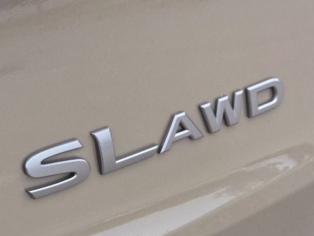 2025 Nissan Rogue SL - Photo 4