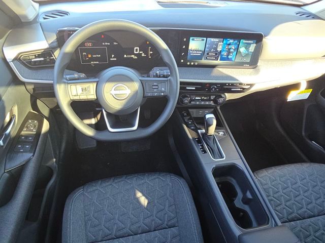 2026 Nissan Kicks SV photo 2