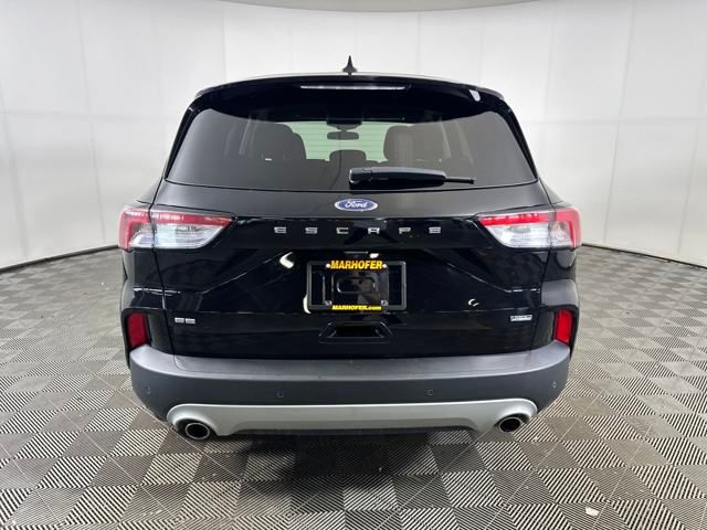 2021 Ford Escape SE photo 3