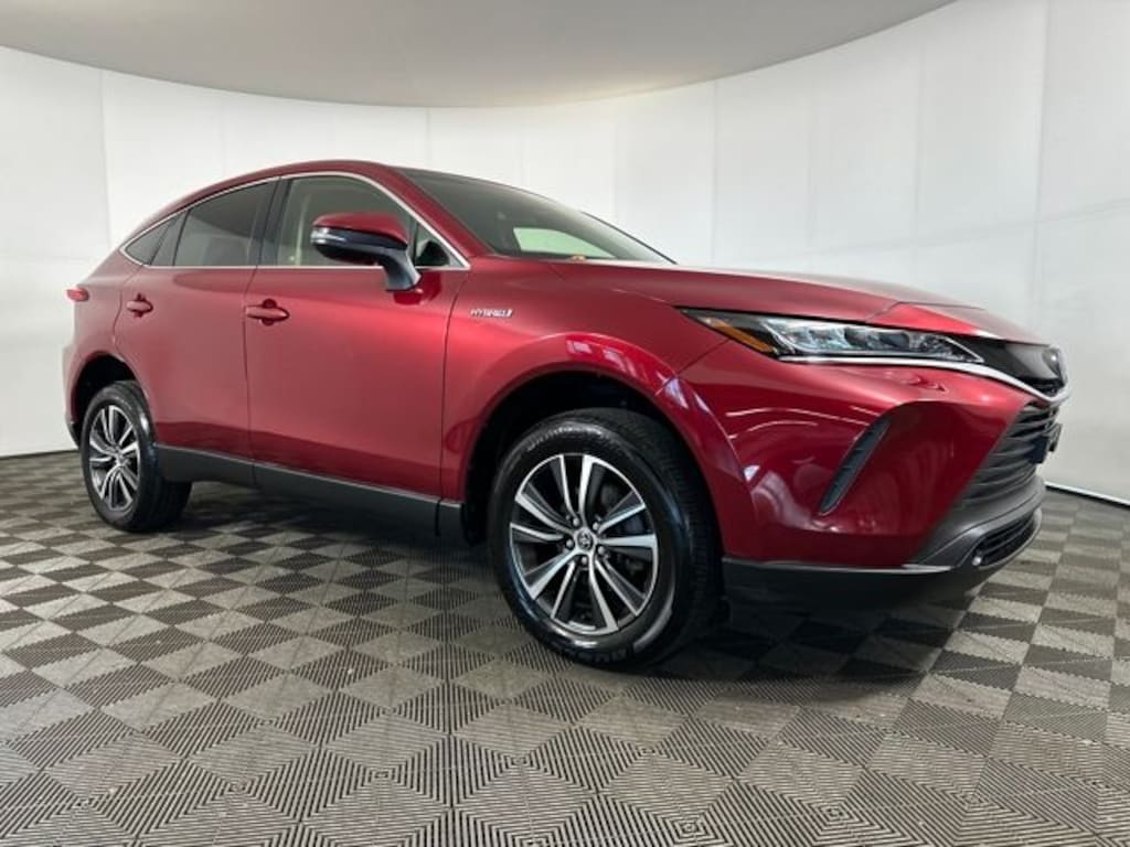 Used 2021 Toyota Venza LE SUV