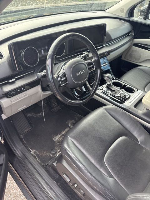 2022 Kia Carnival EX photo 2