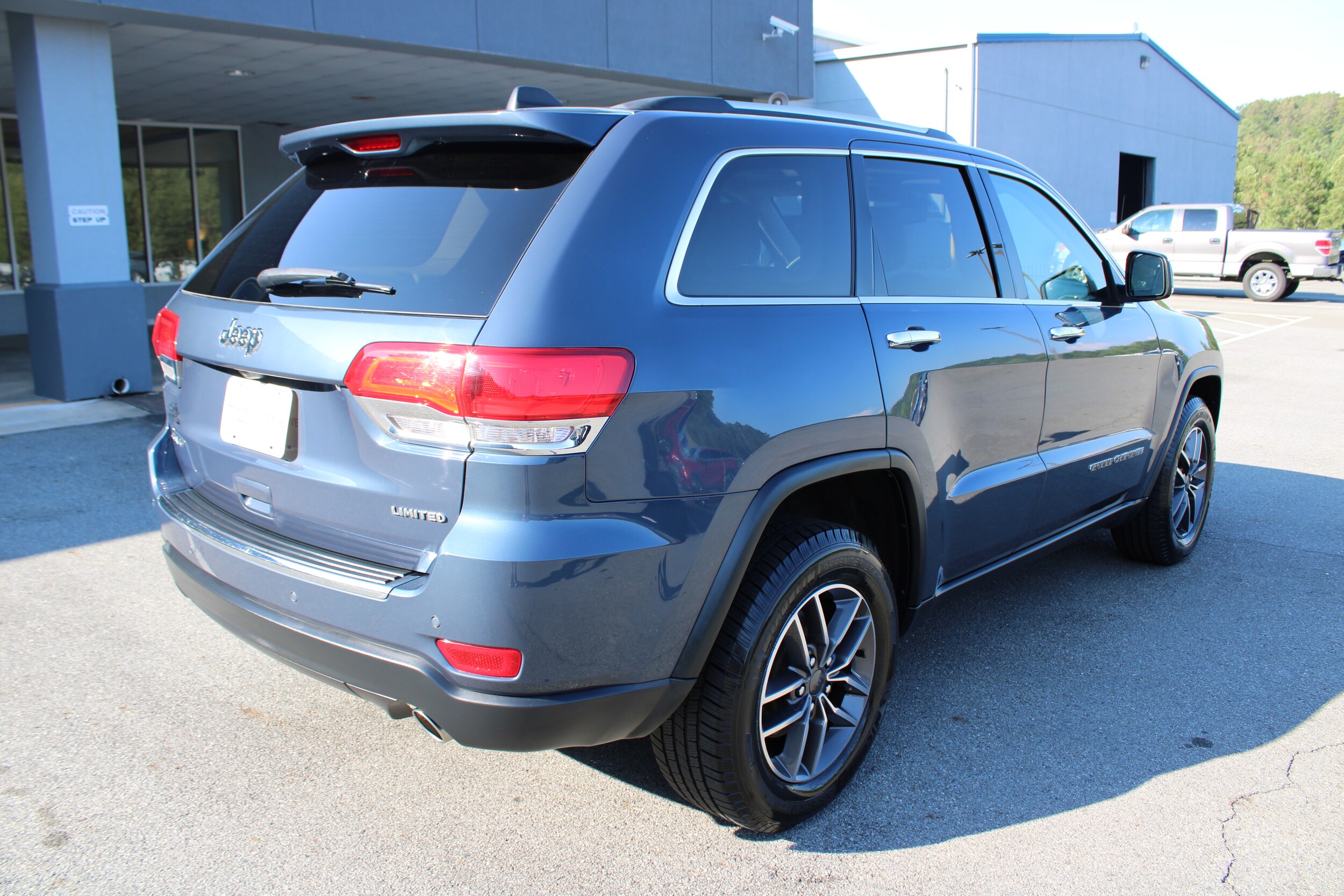 2019 Jeep Grand Cherokee Limited photo 3