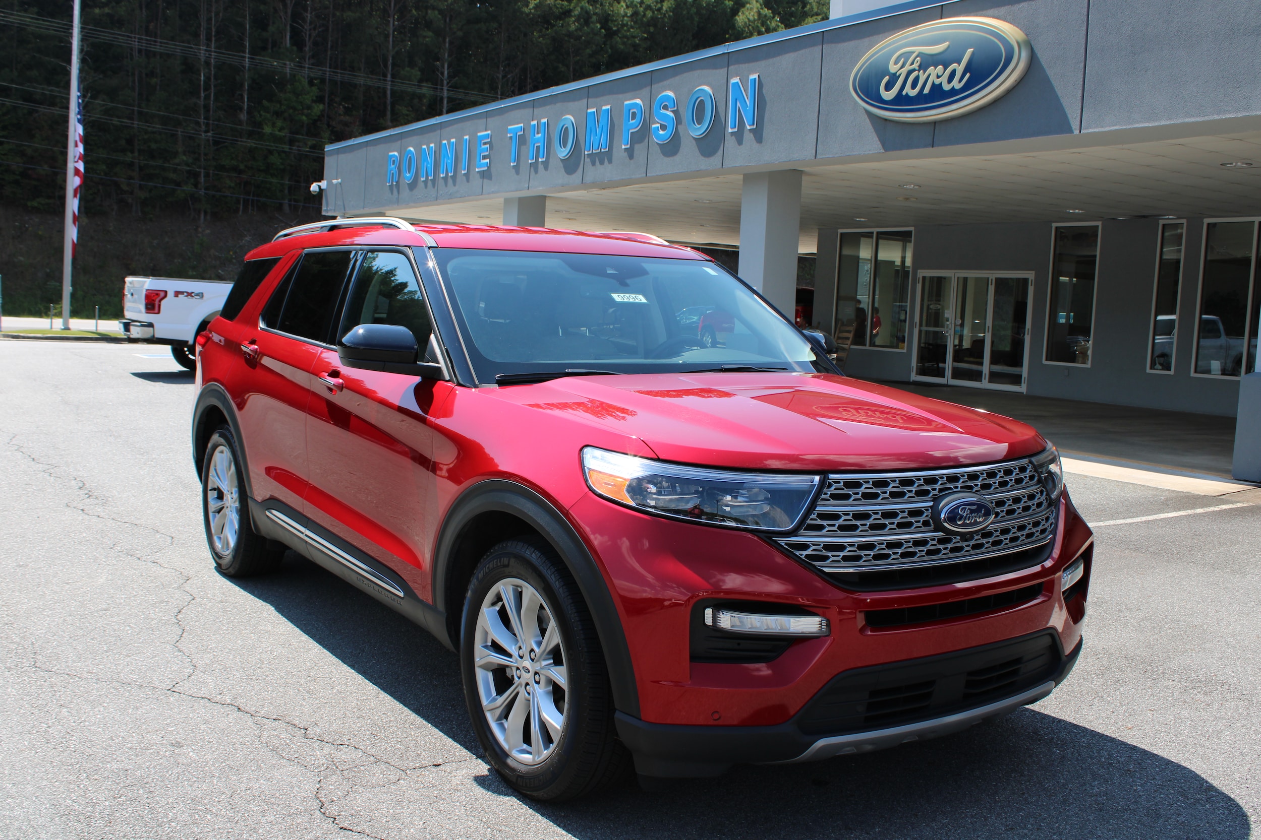 2024 Ford Explorer Limited's photo