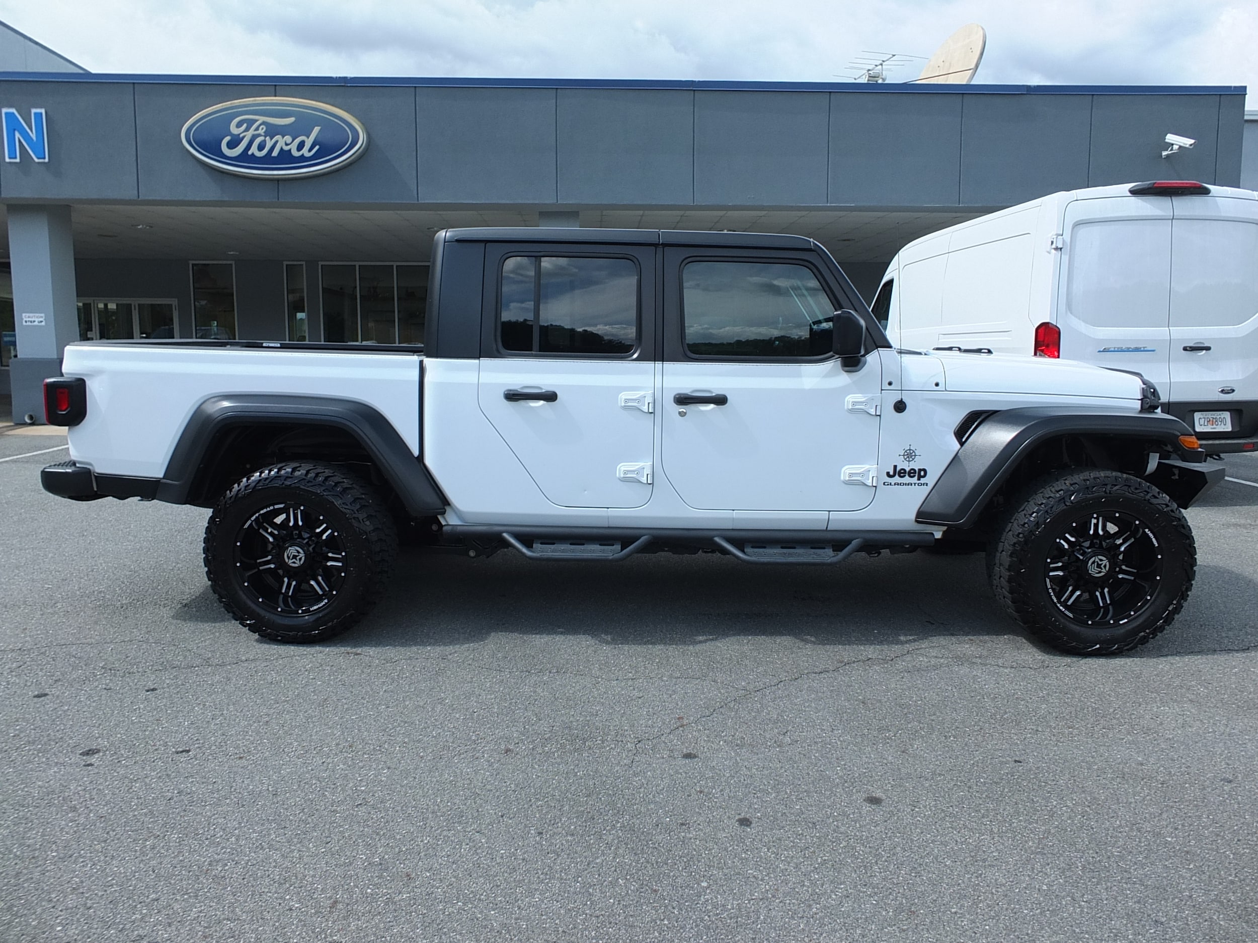 Used 2020 Jeep Gladiator Sport S with VIN 1C6HJTAG1LL120056 for sale in Ellijay, GA