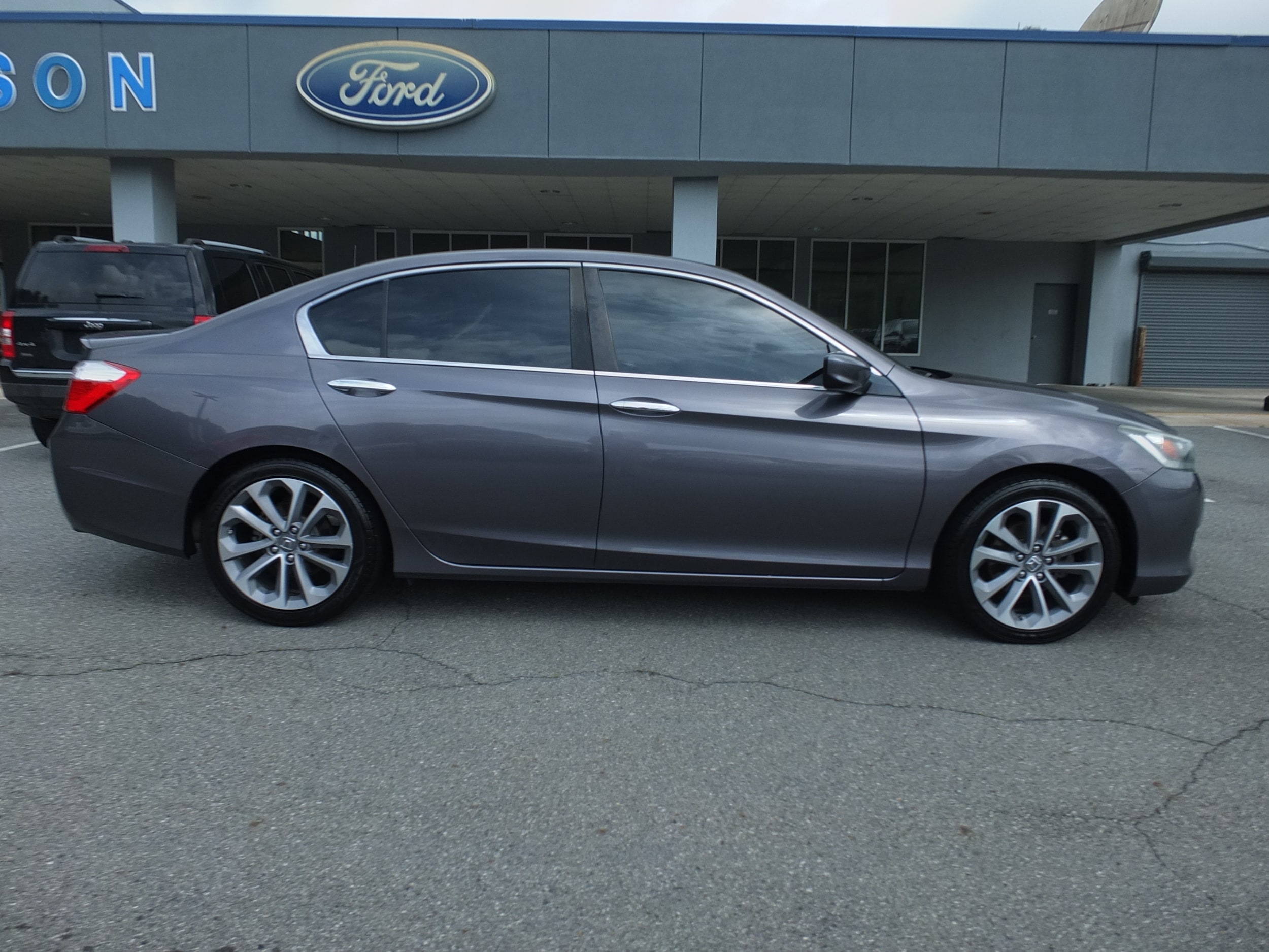 Used 2015 Honda Accord Sport with VIN 1HGCR2E56FA007655 for sale in Ellijay, GA