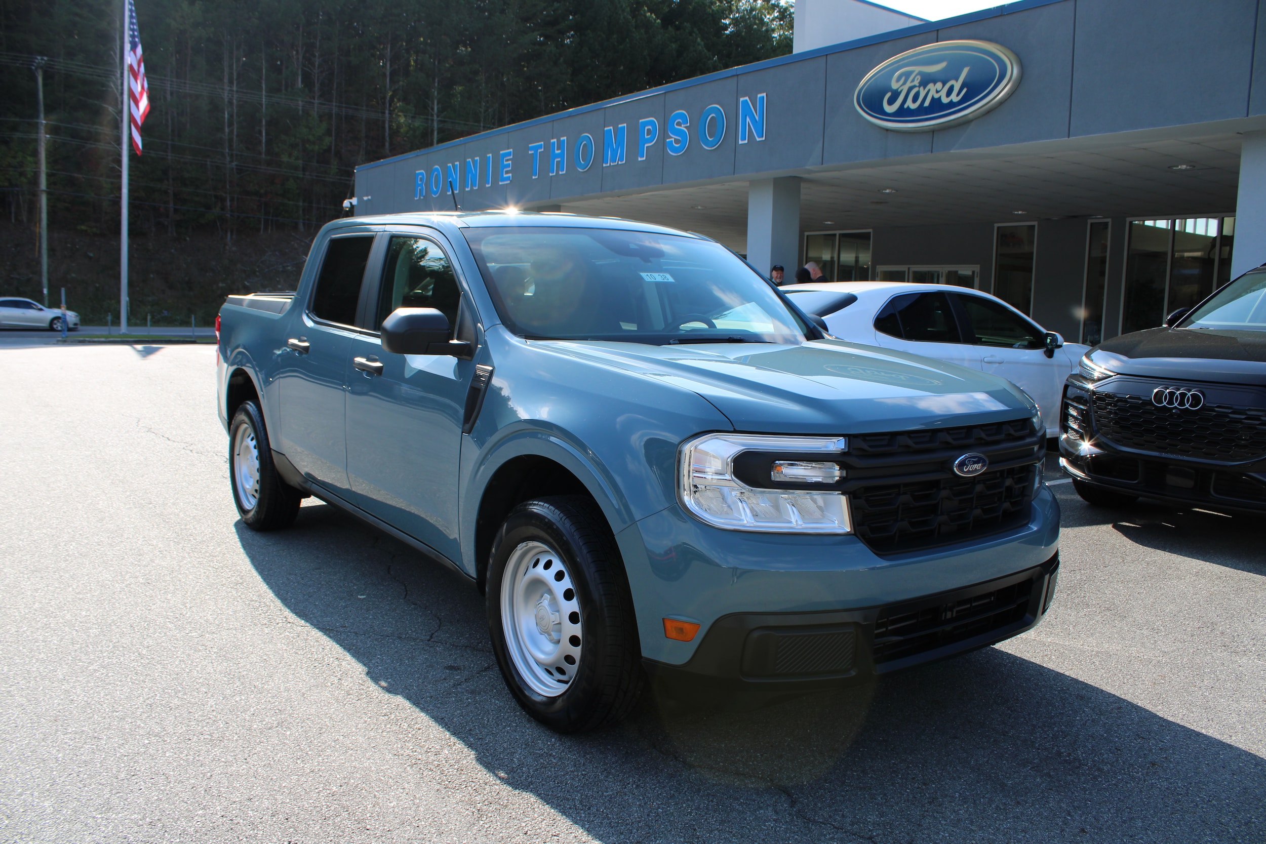 2022 Ford Maverick XL's photo