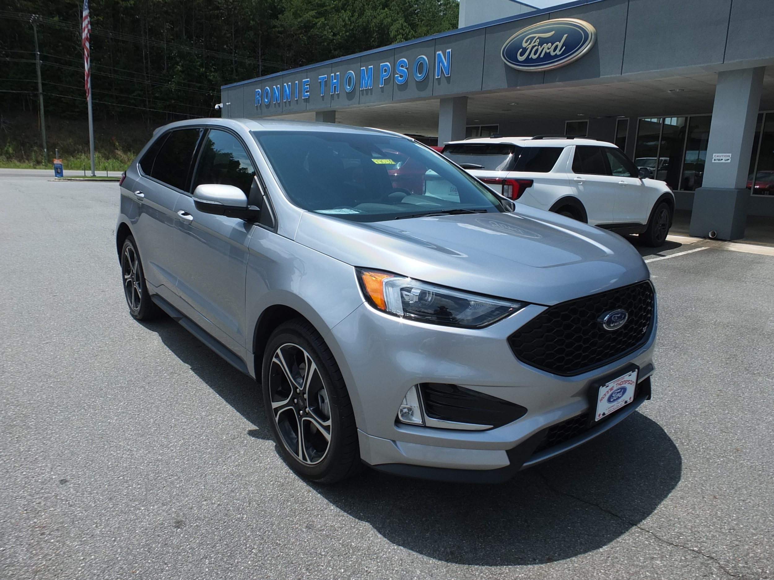 2022 Ford Edge SUV 