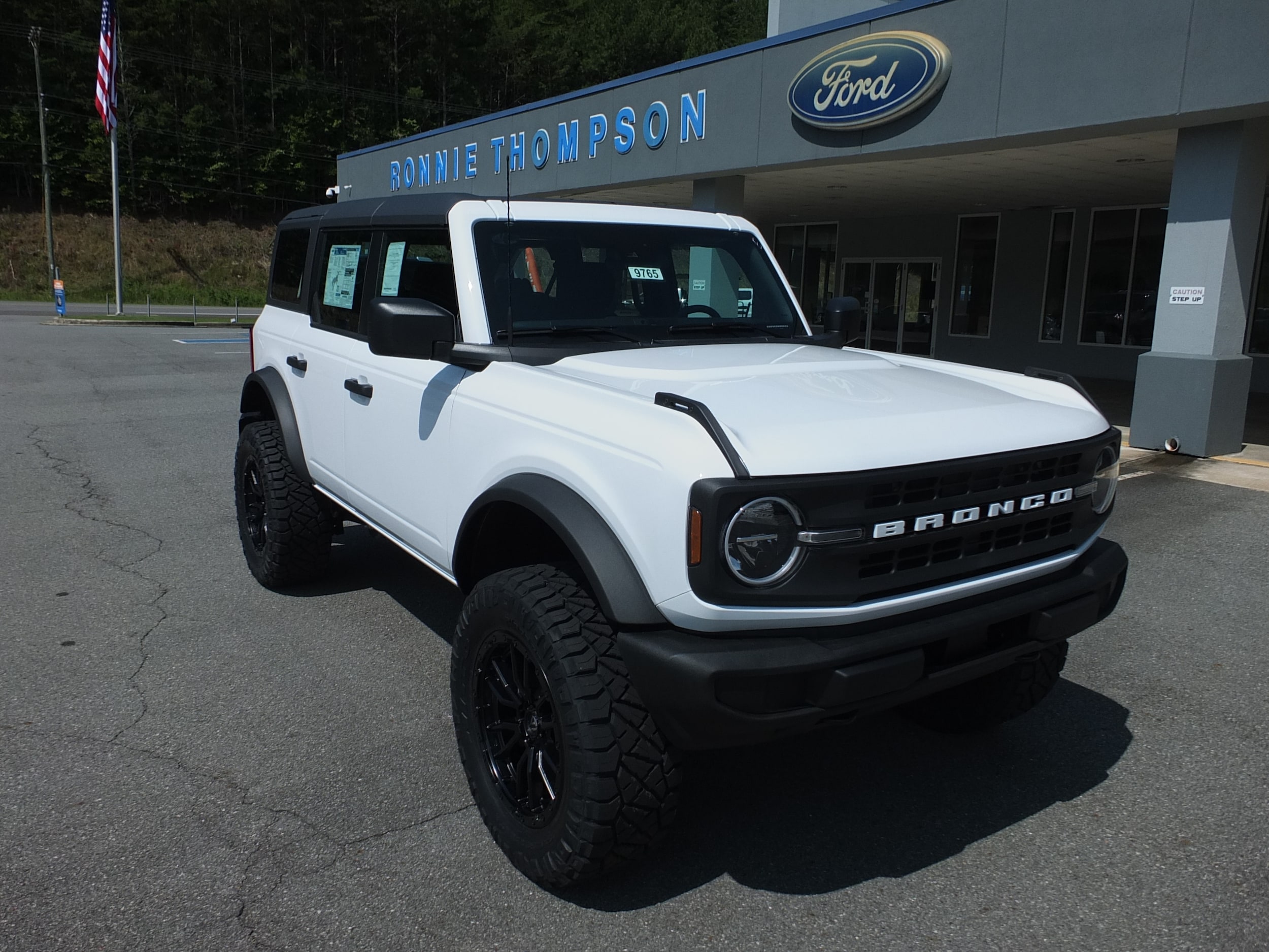 2025 Ford Bronco SUV 
