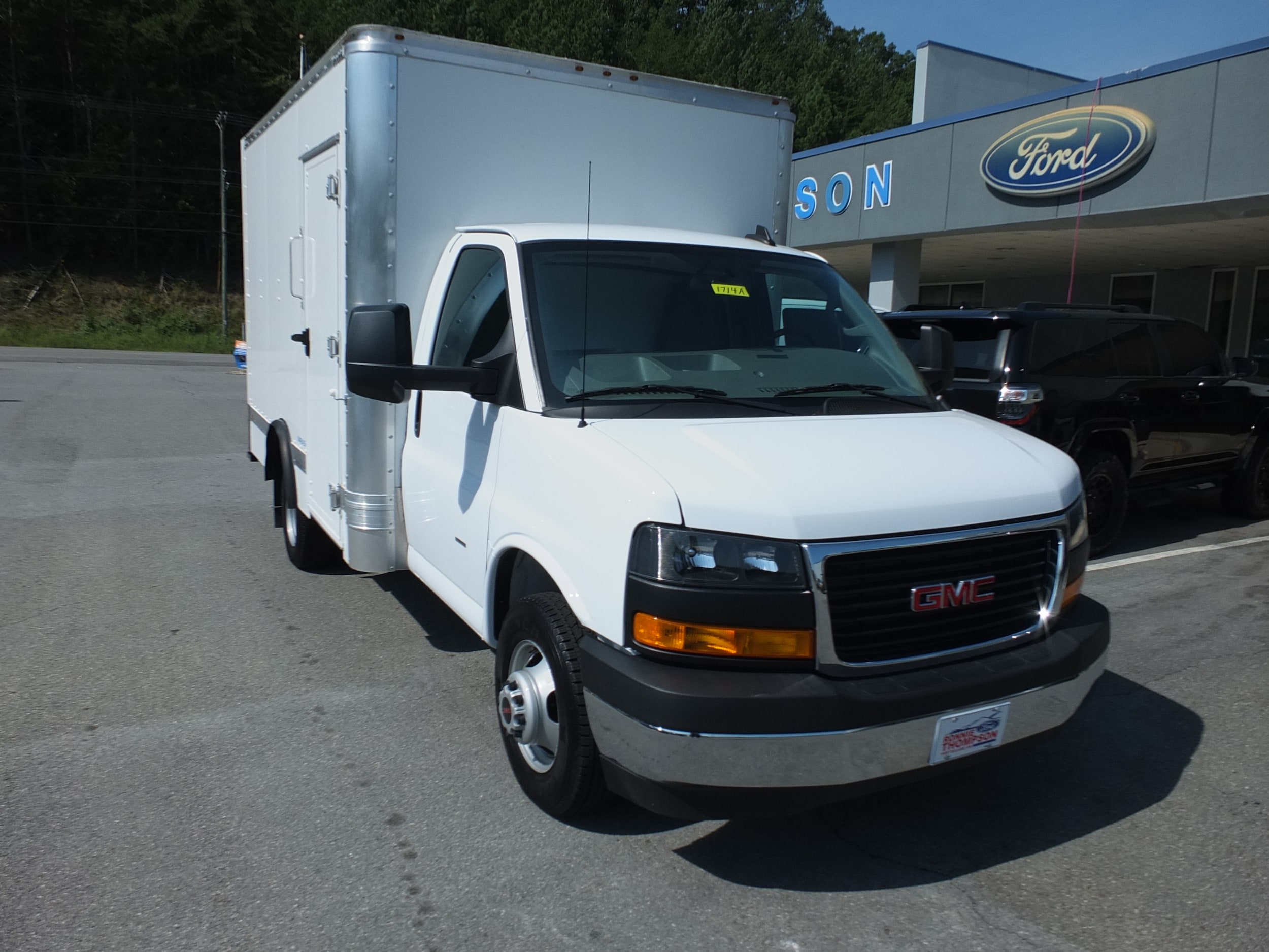  2024 GMC Savana Chassis 3500 139 Cutaway RWD   