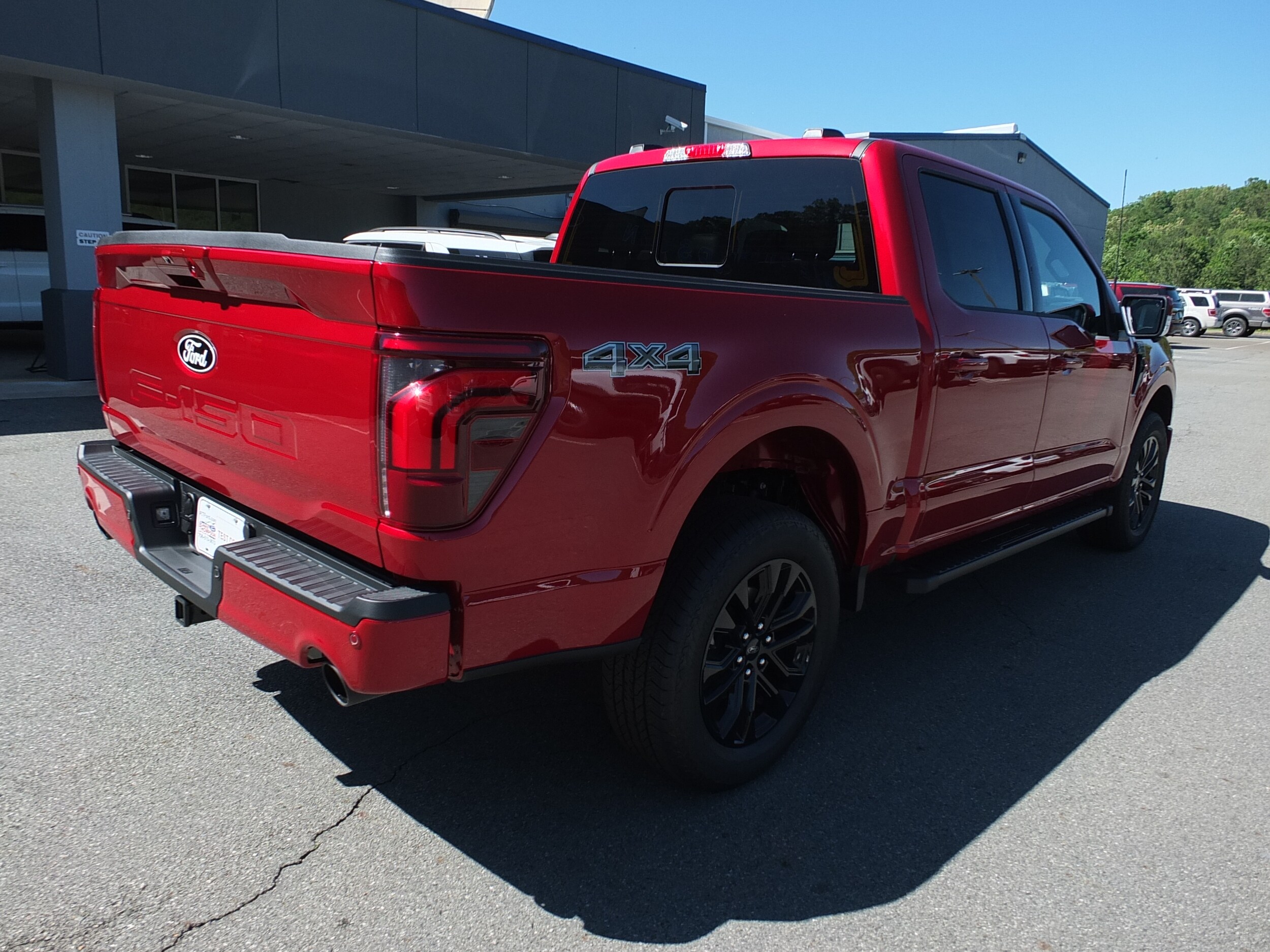 2025 Ford F-150 Lariat photo 3