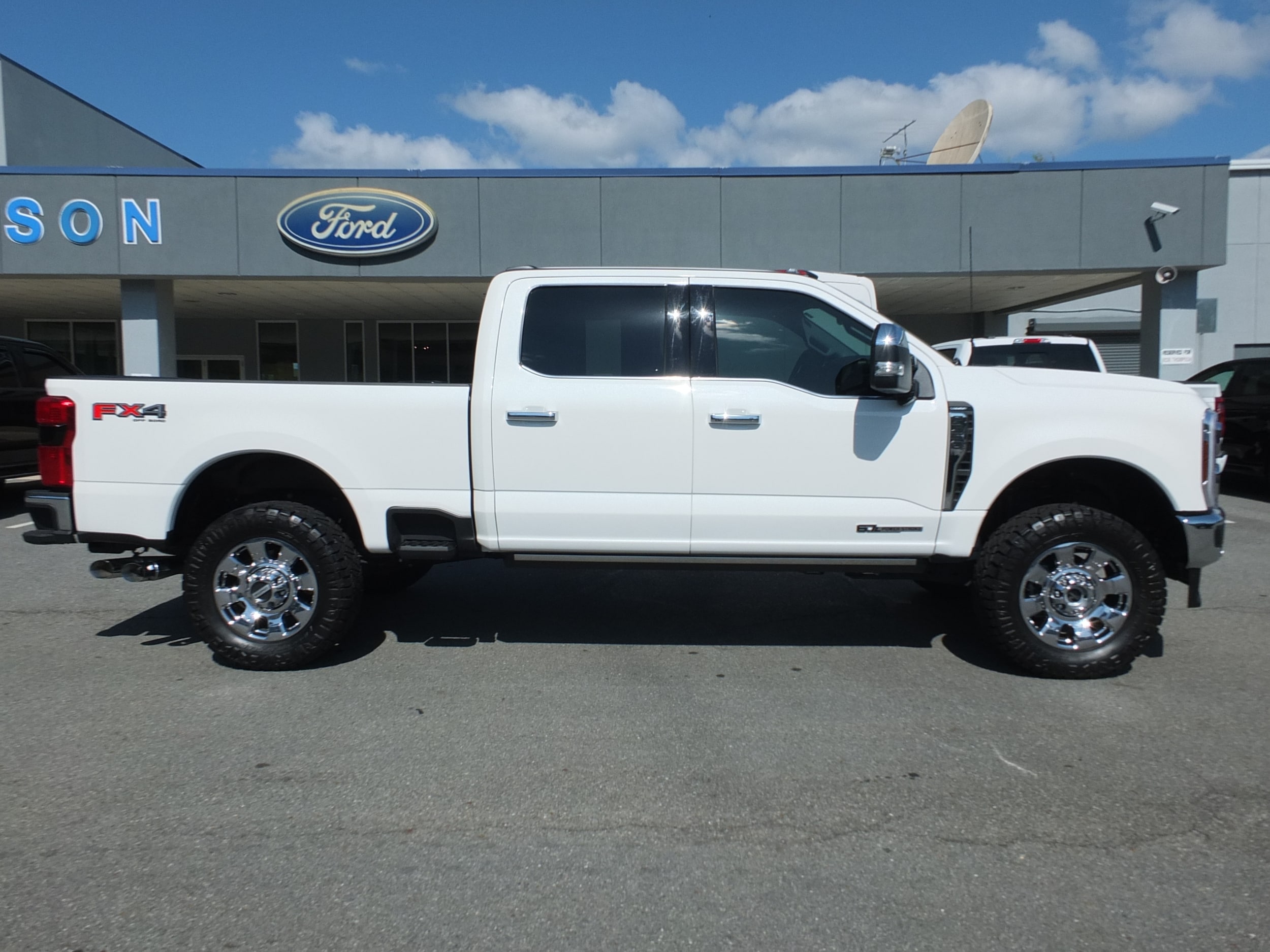 Used 2024 Ford F-350 Super Duty Lariat with VIN 1FT8W3BT6RED00698 for sale in Ellijay, GA