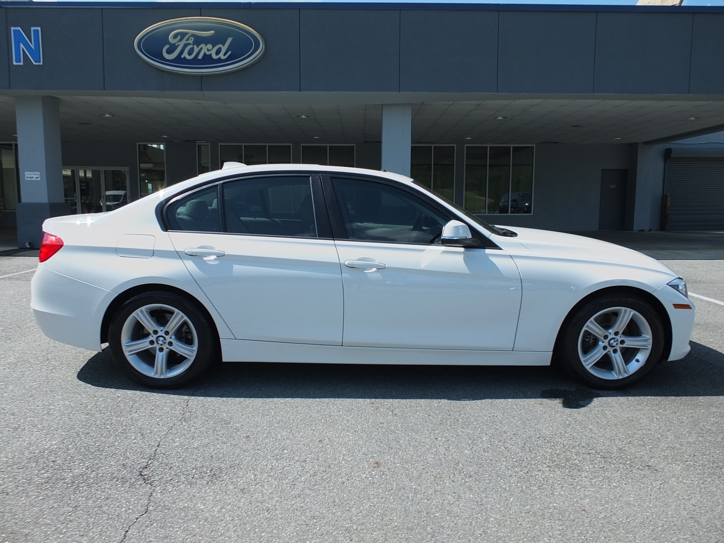 Used 2015 BMW 3 Series 320i with VIN WBA3B1G51FNT05952 for sale in Ellijay, GA