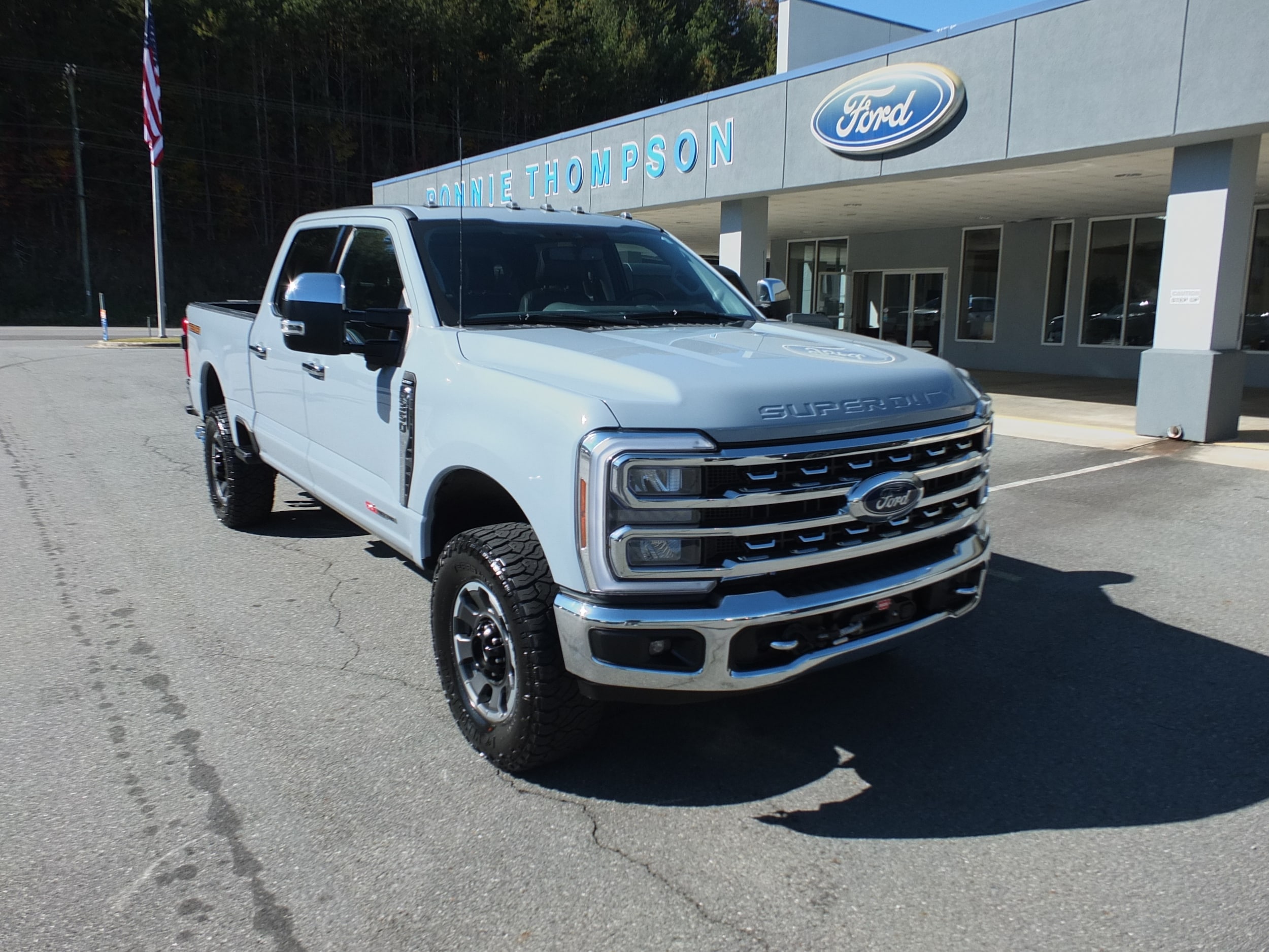 2024 Ford F-350 Super Duty Lariat's photo