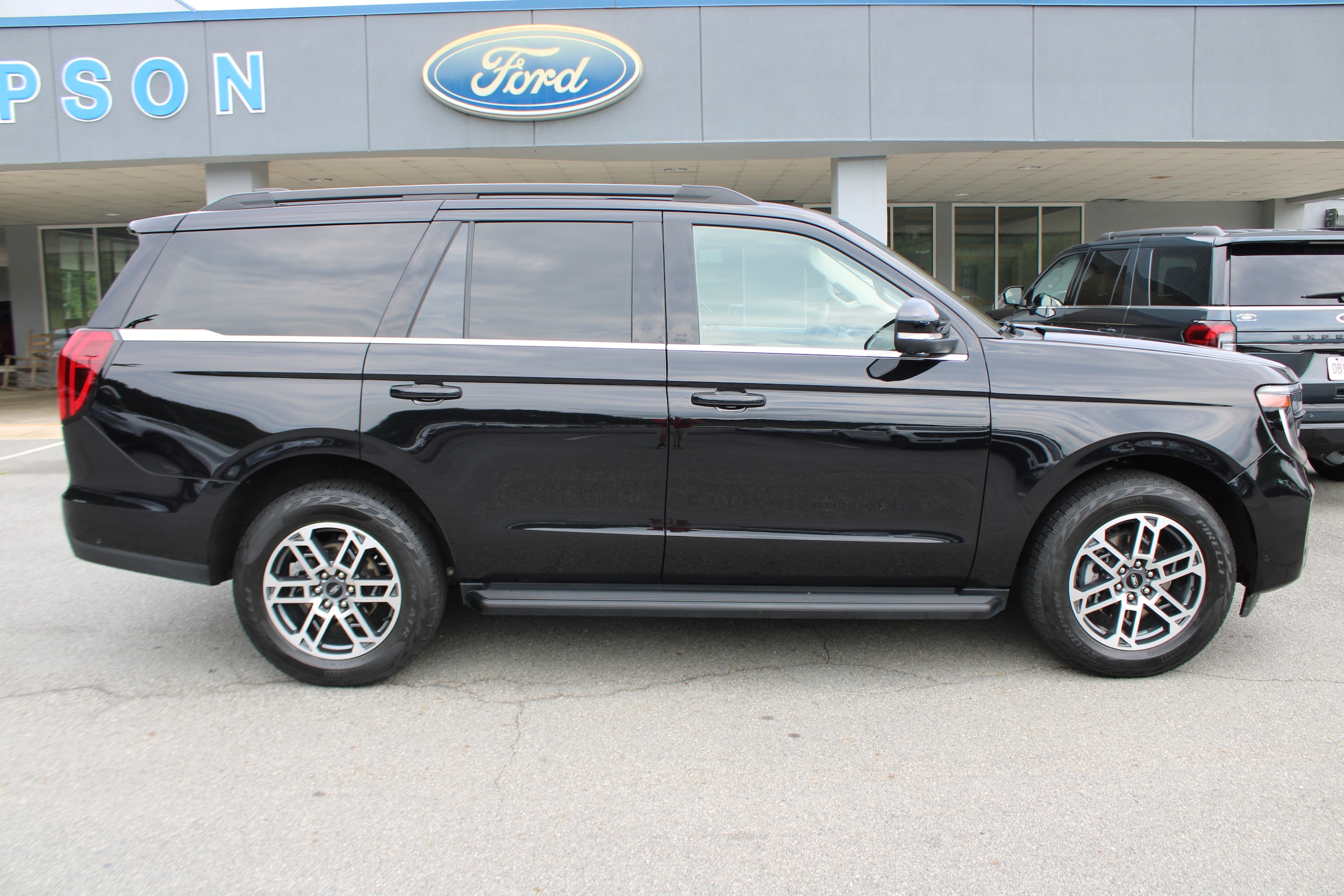 View vehicle photo 2