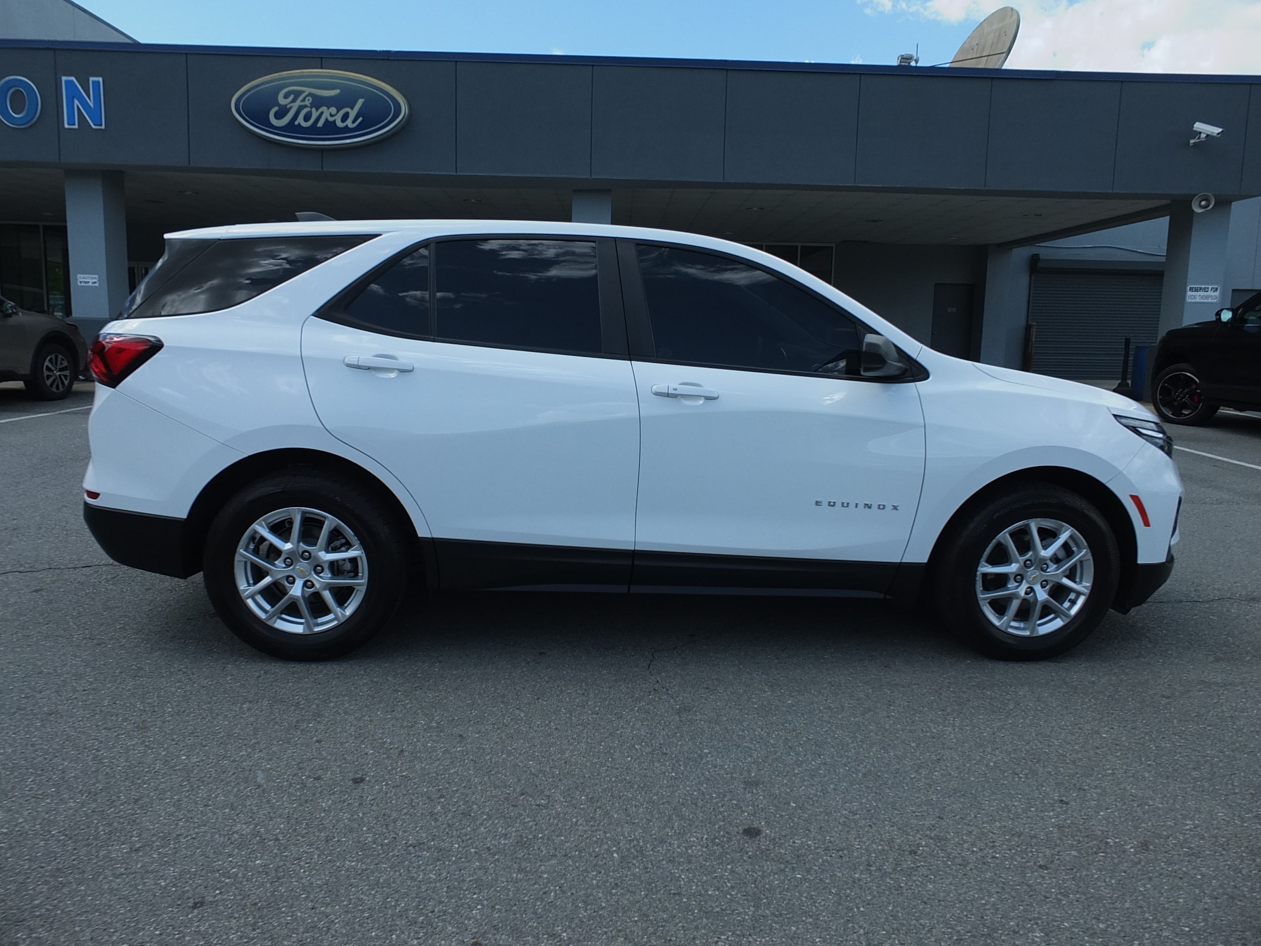 Used 2022 Chevrolet Equinox LS with VIN 2GNAXHEV7N6123657 for sale in Ellijay, GA