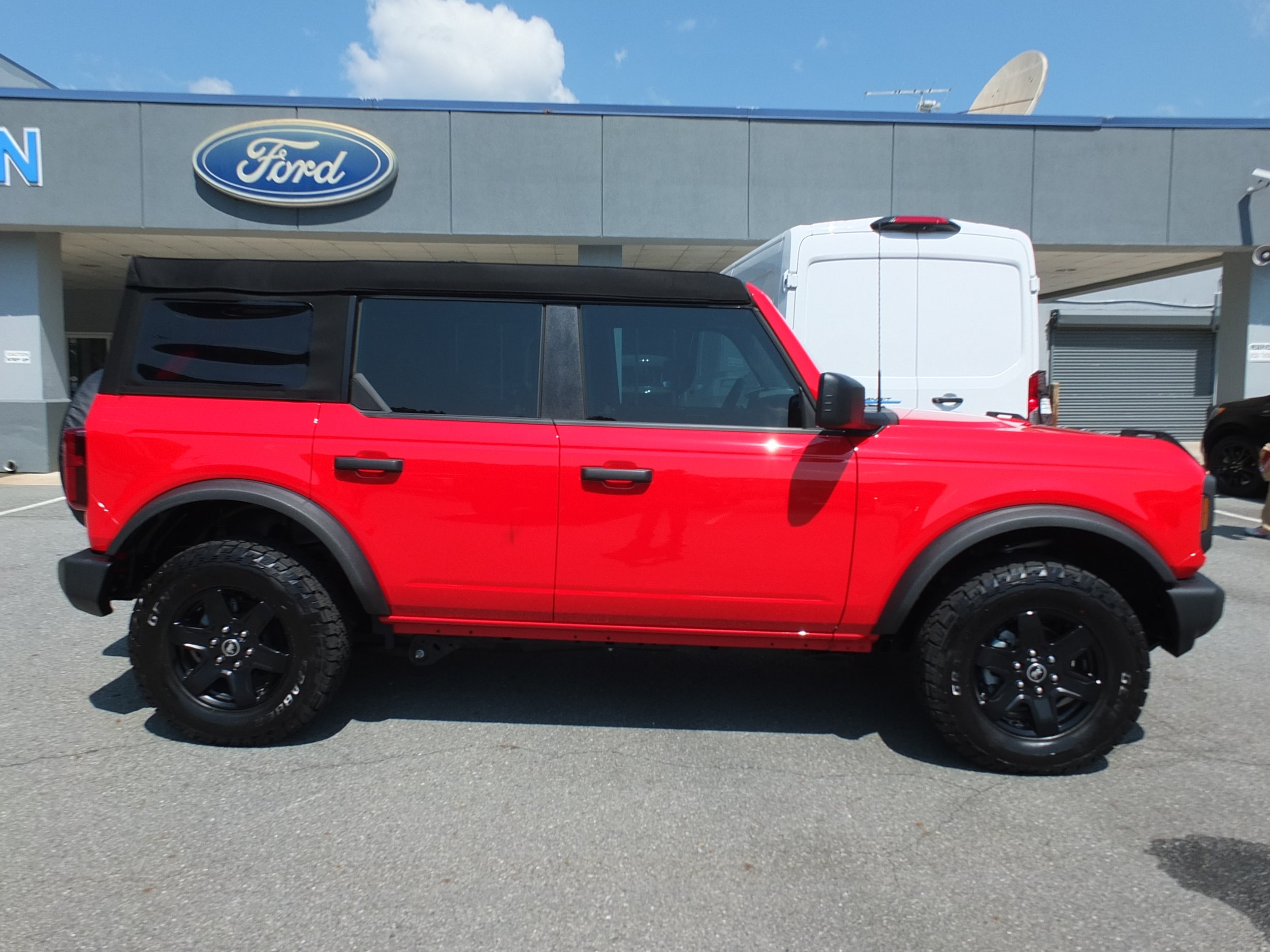 Used 2023 Ford Bronco 4-Door Base with VIN 1FMEE5BP7PLB16900 for sale in Ellijay, GA