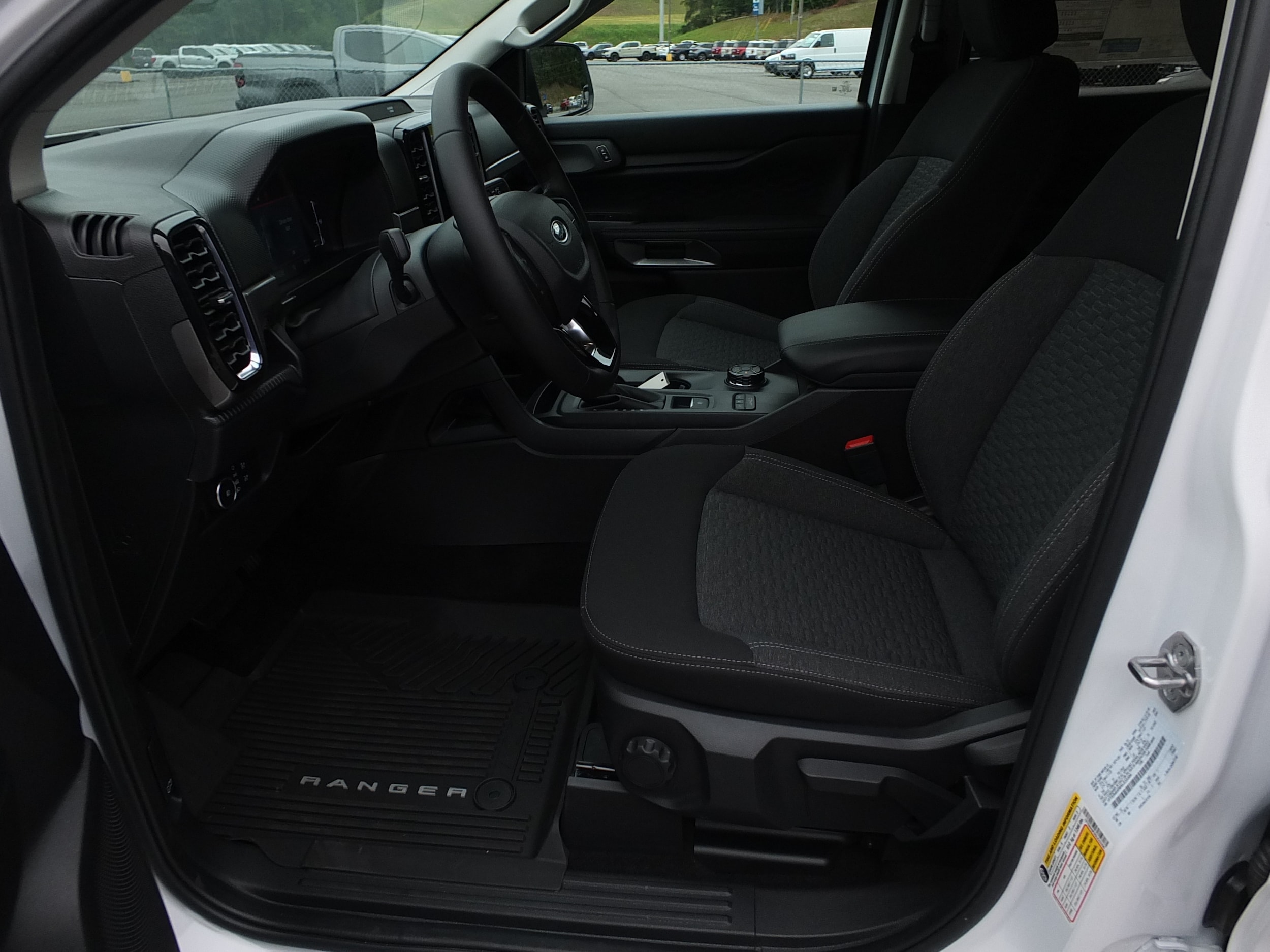 2025 Ford Ranger XLT - Photo 11