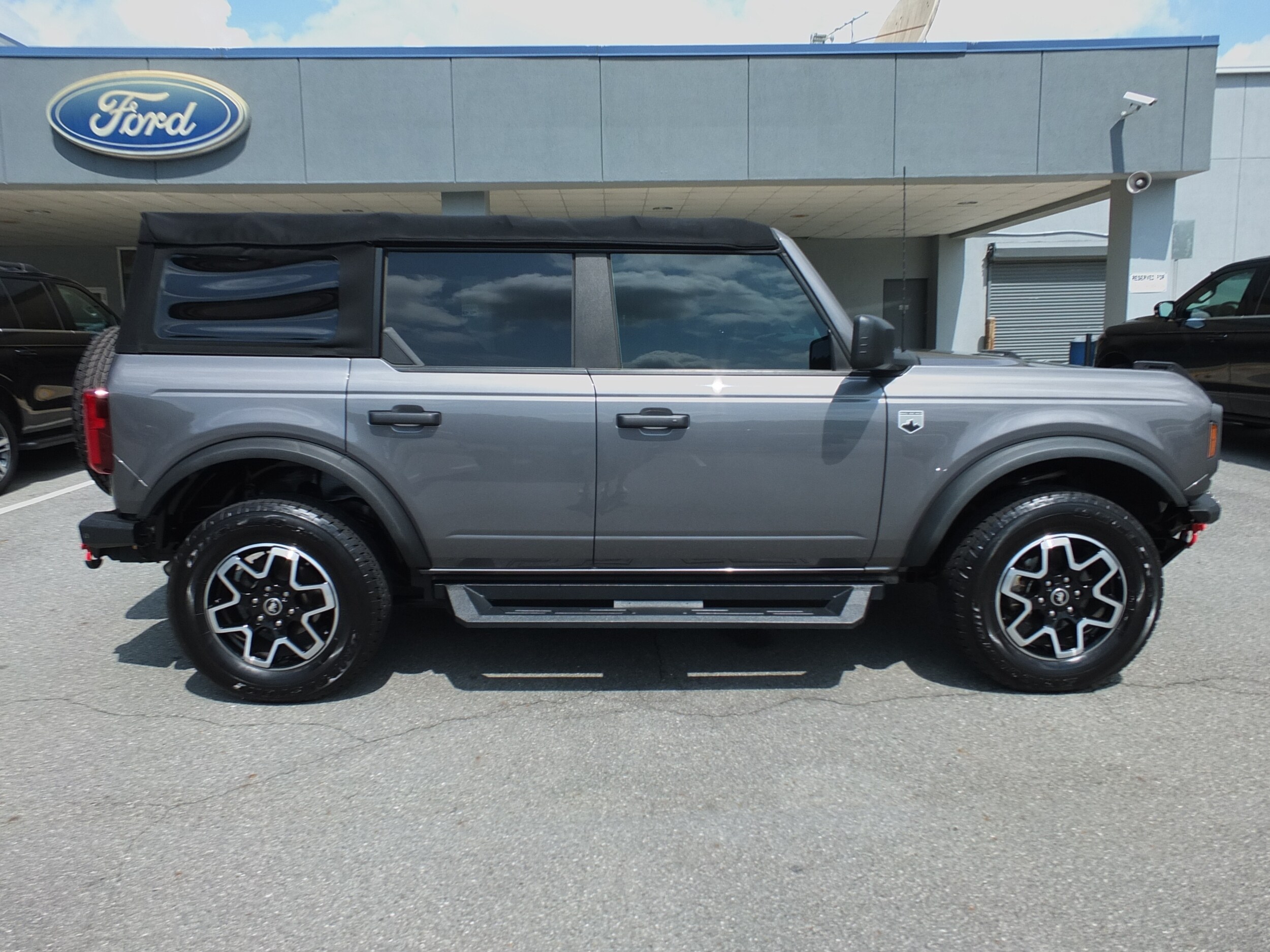 2021 Ford Bronco Big Bend photo 2