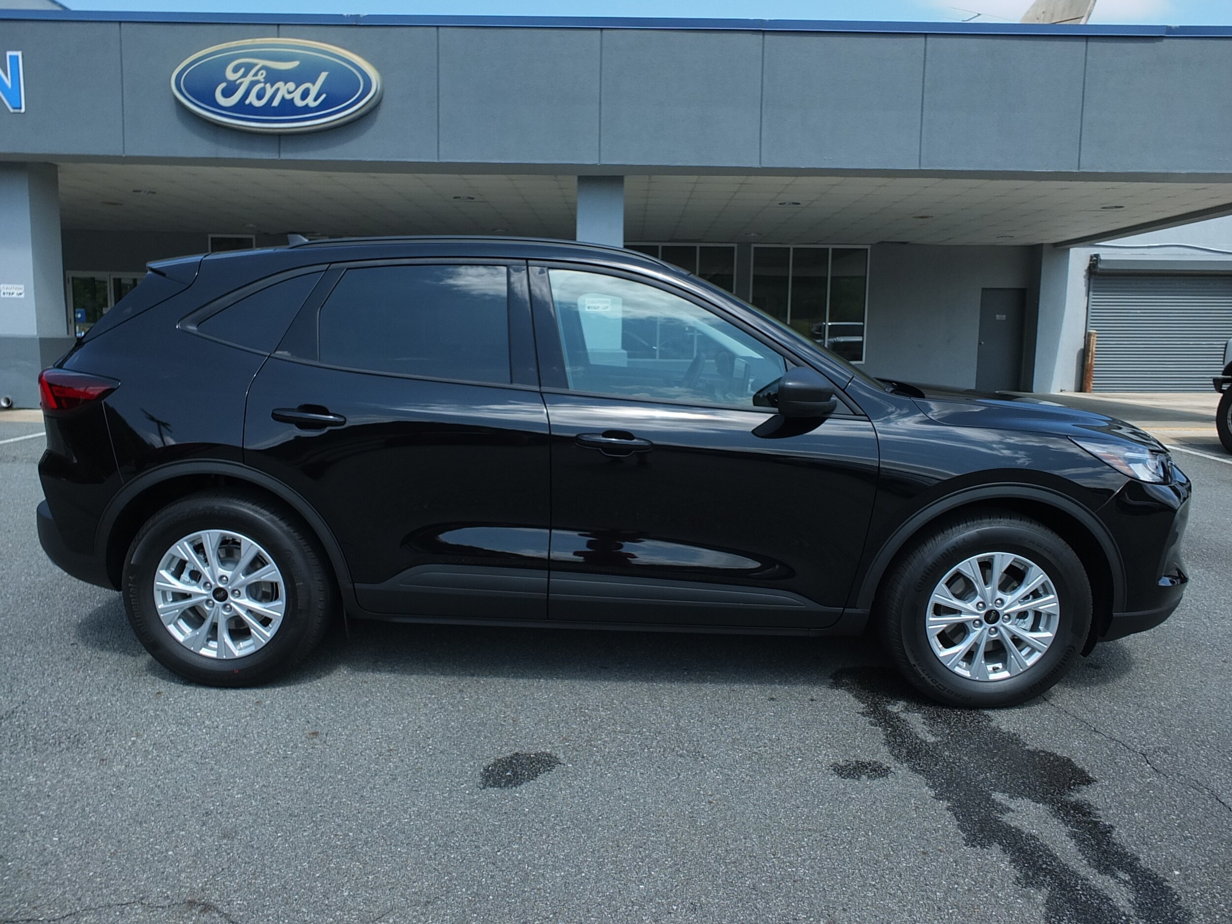 2025 Ford Escape Active photo 2
