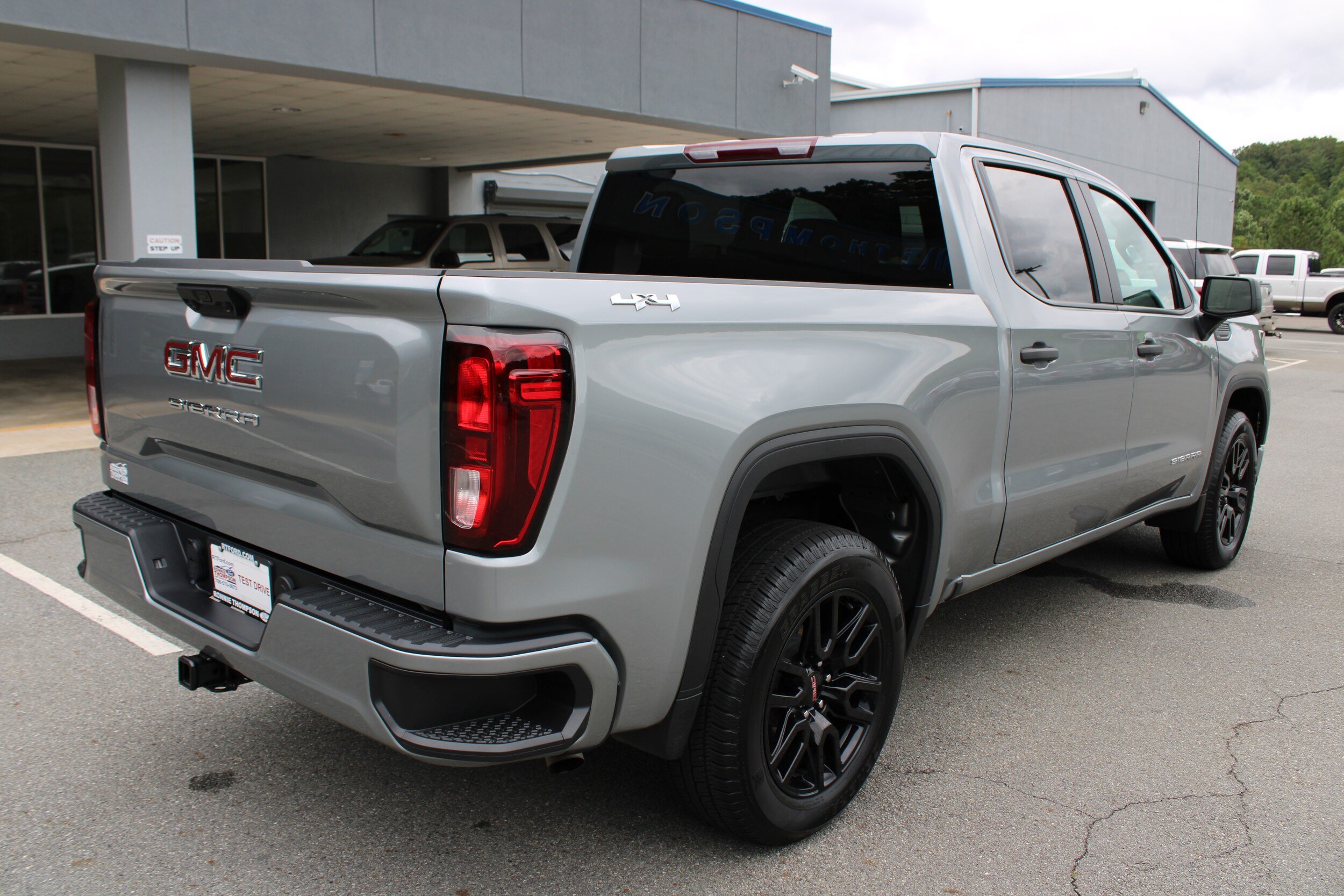 2024 Gmc Sierra 1500 Pro photo 2