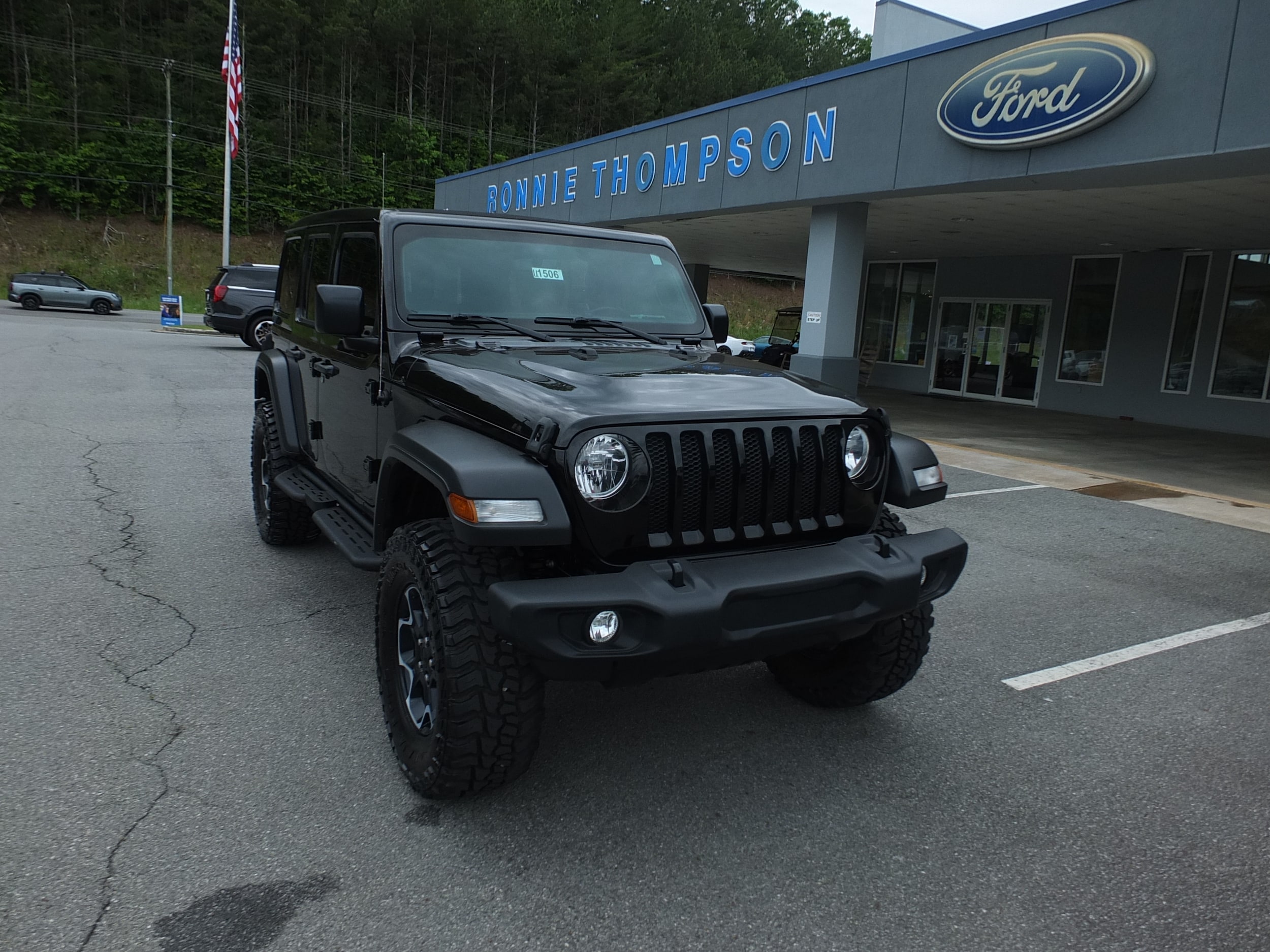 2021 Jeep Wrangler Sport S's photo