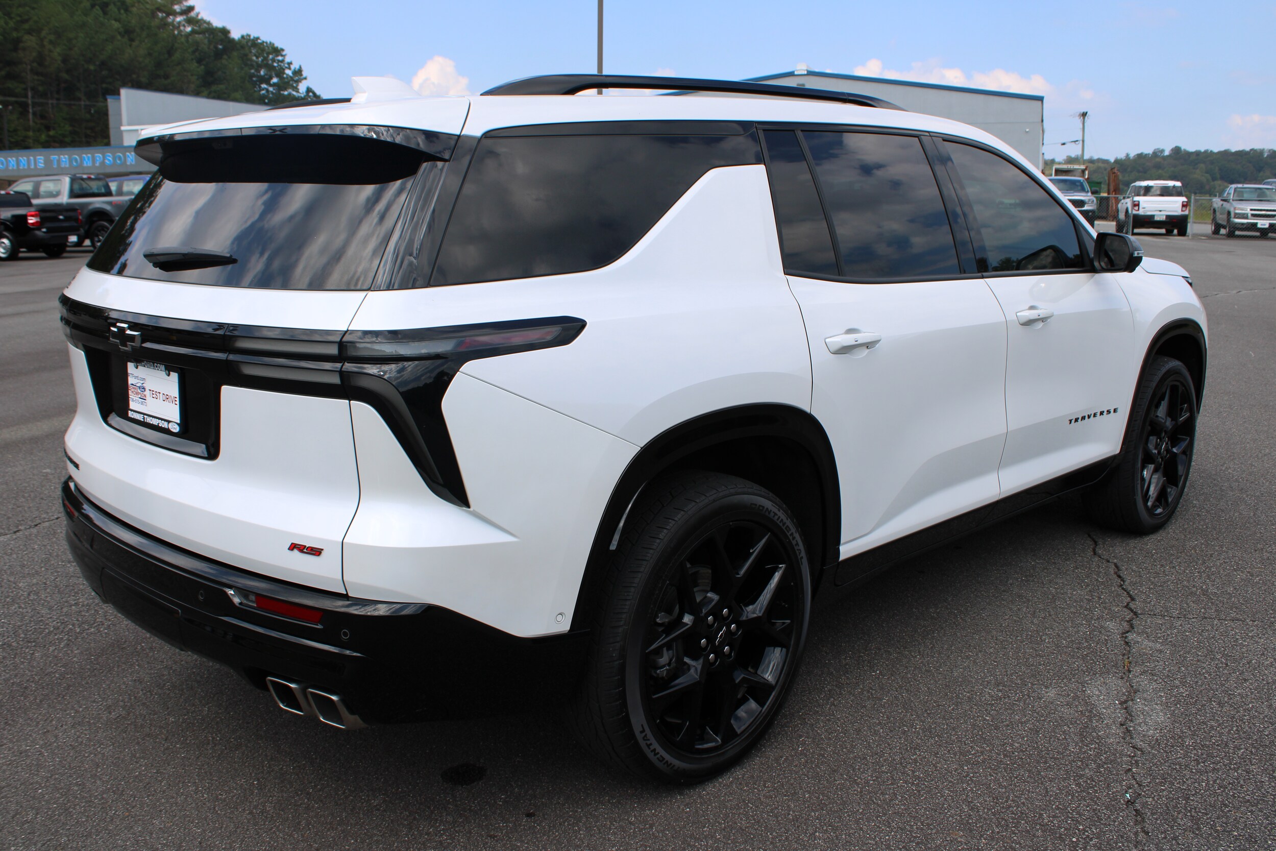 2024 Chevrolet Traverse RS photo 3
