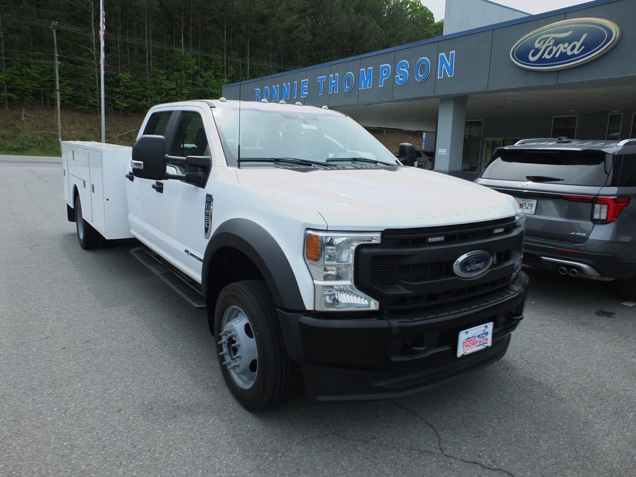 2022 Ford F-550 Super Duty Chassis Cab