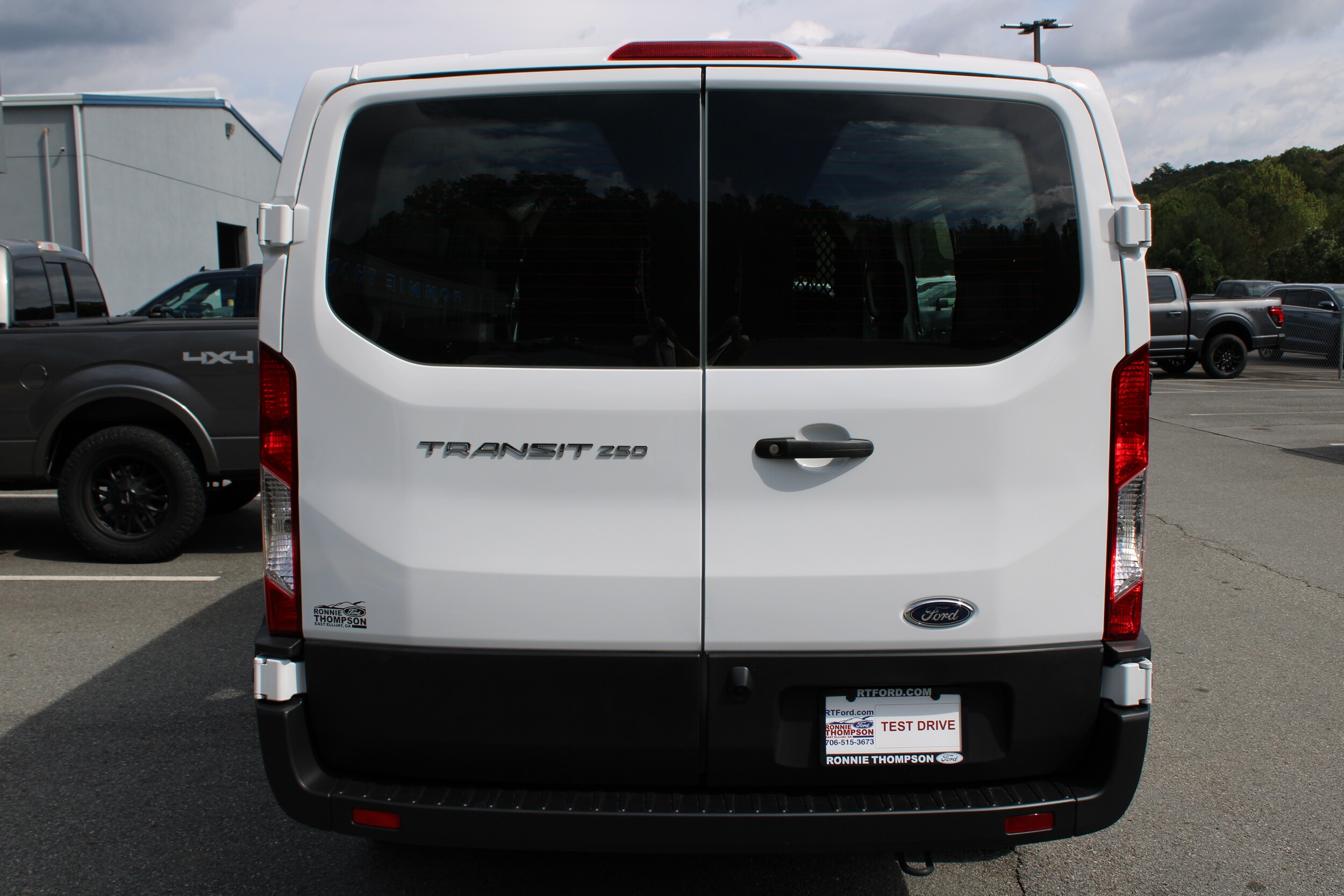 2024 Ford Transit photo 3