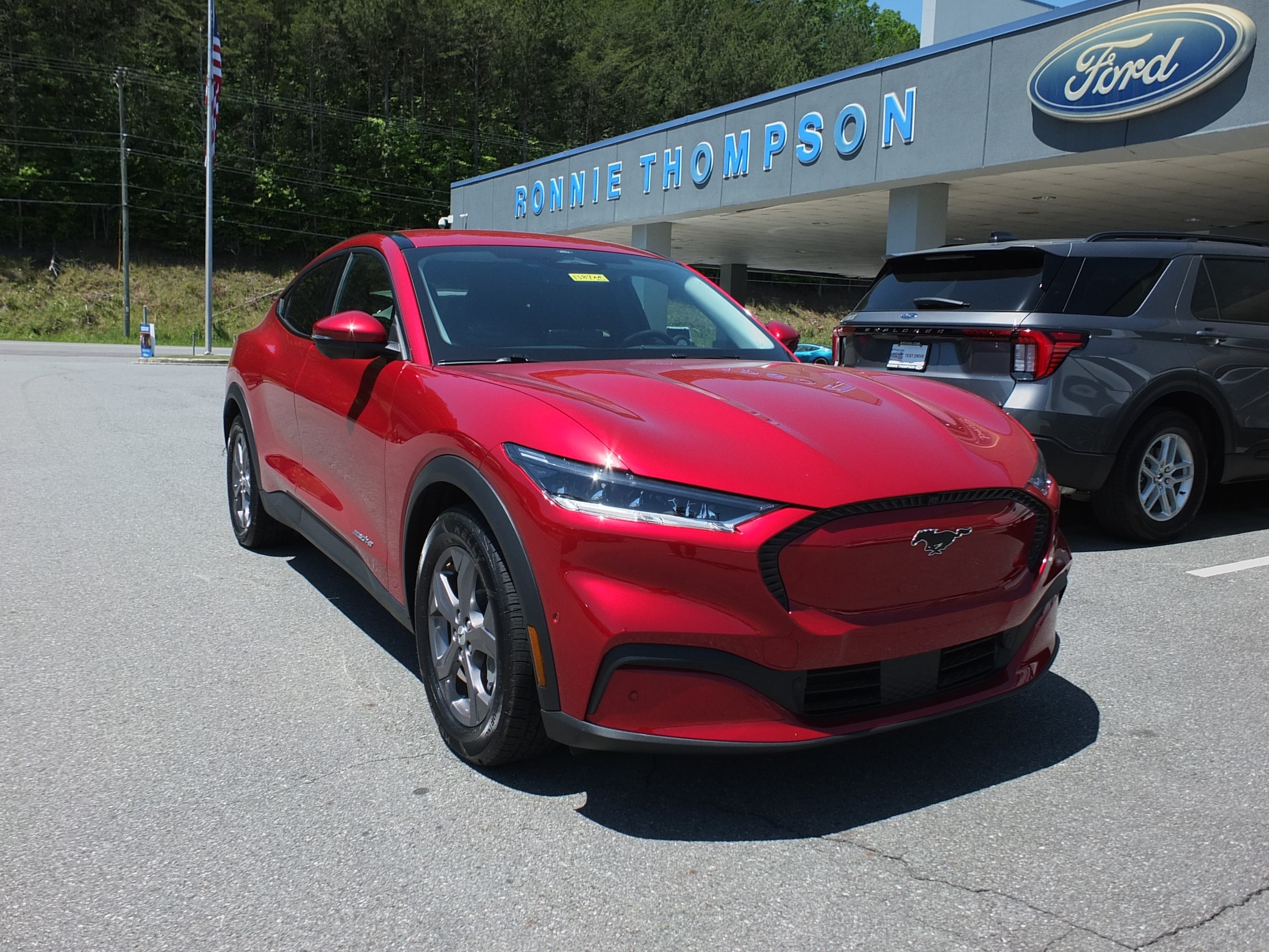 2022 Ford Mustang-Mach-e Select's photo