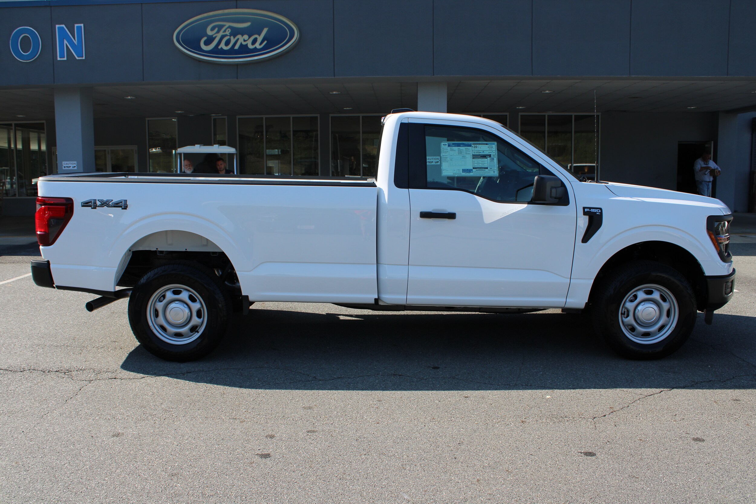 2025 Ford F-150 XL photo 2