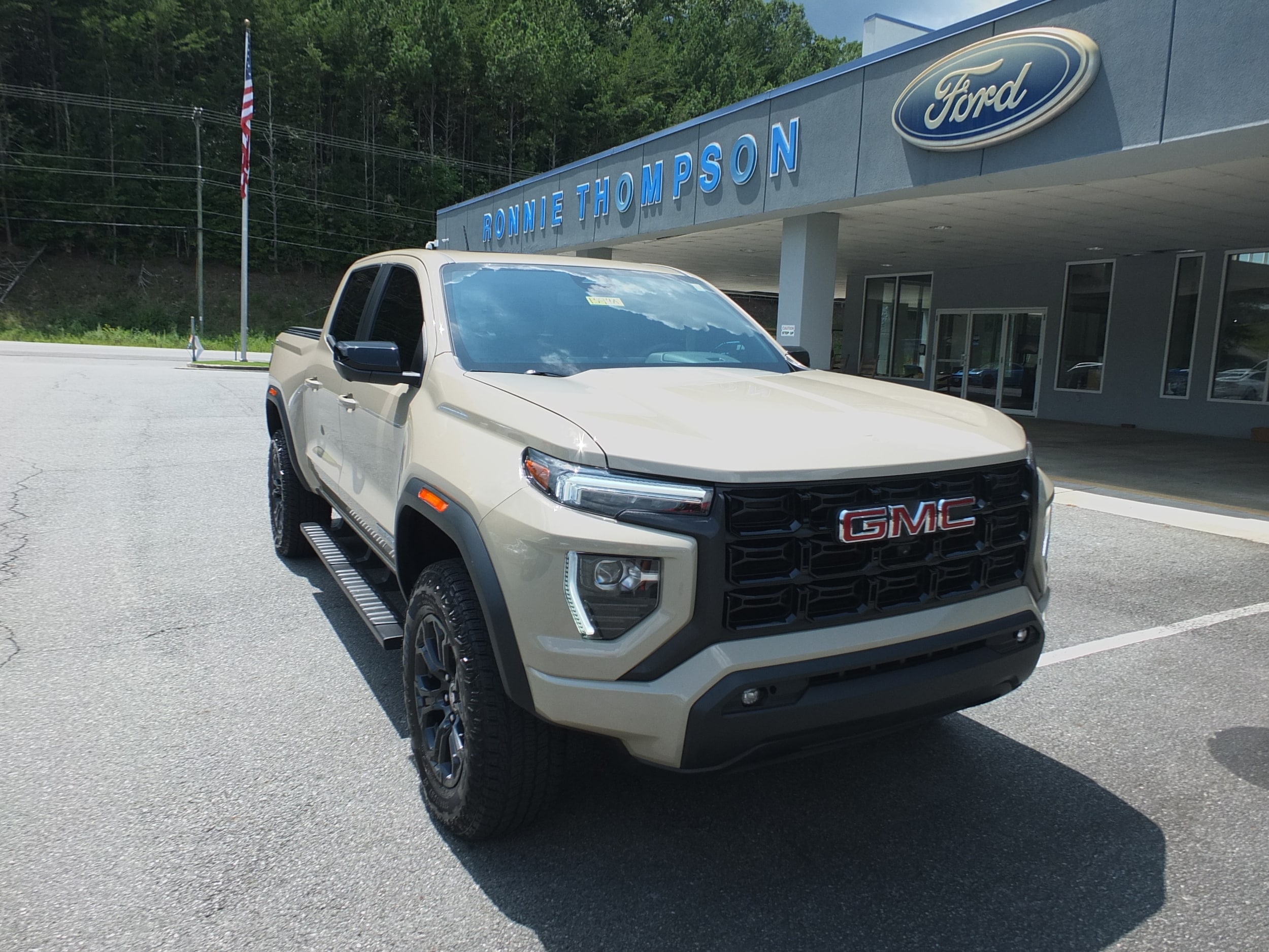 2024 GMC Canyon