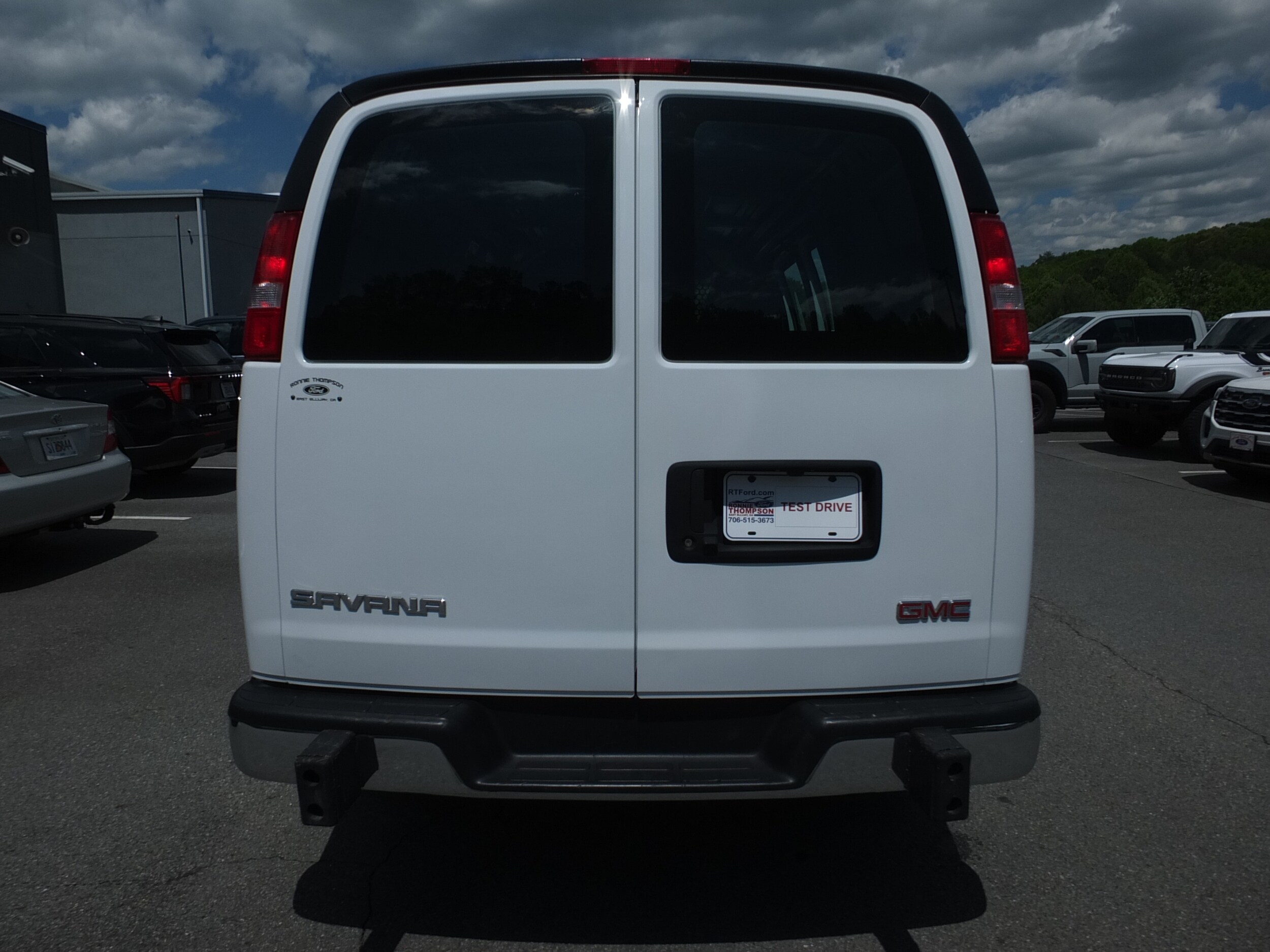 2023 Gmc Savana 2500 Cargo photo 4
