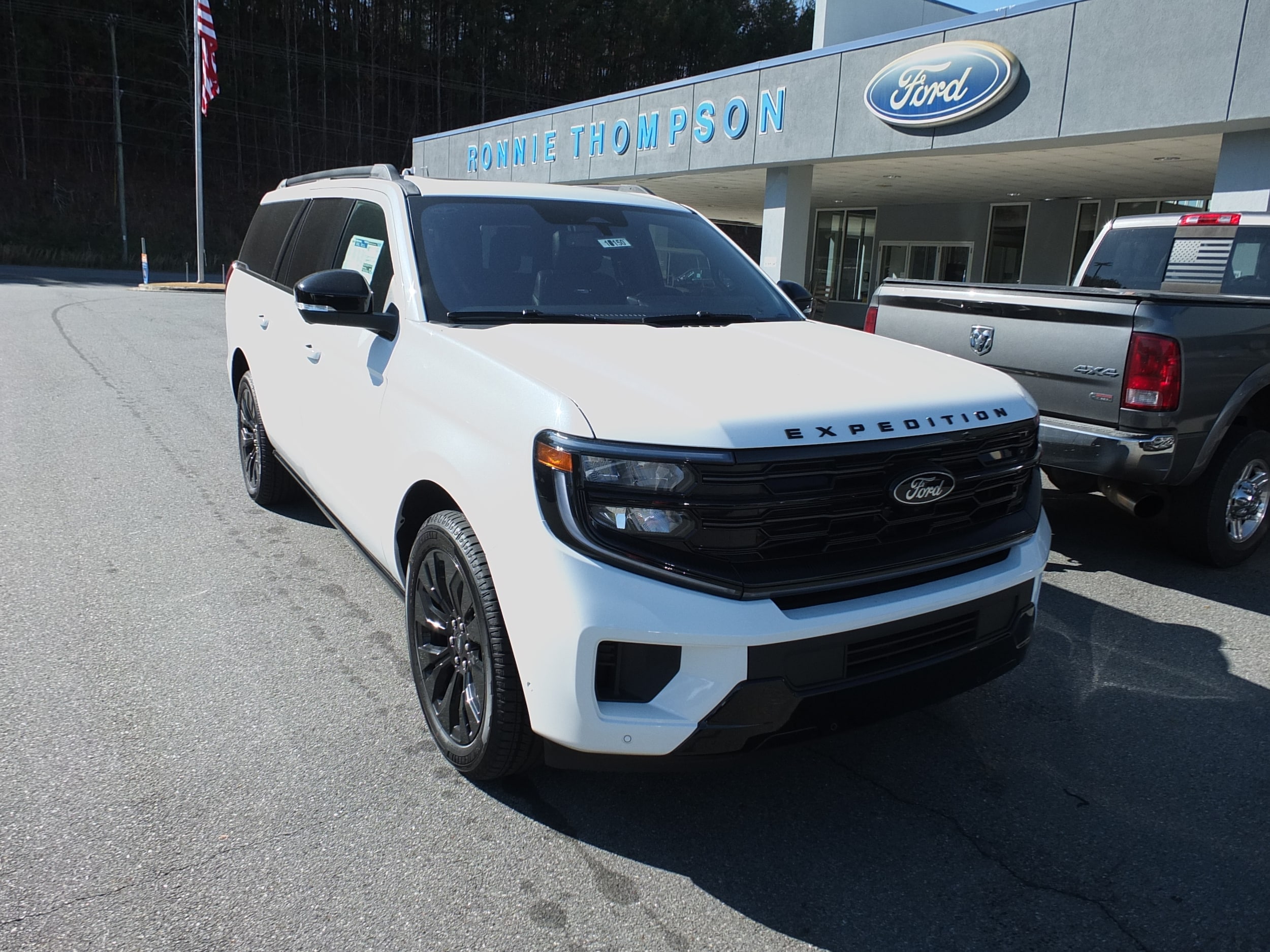 2025 Ford Expedition Platinum's photo