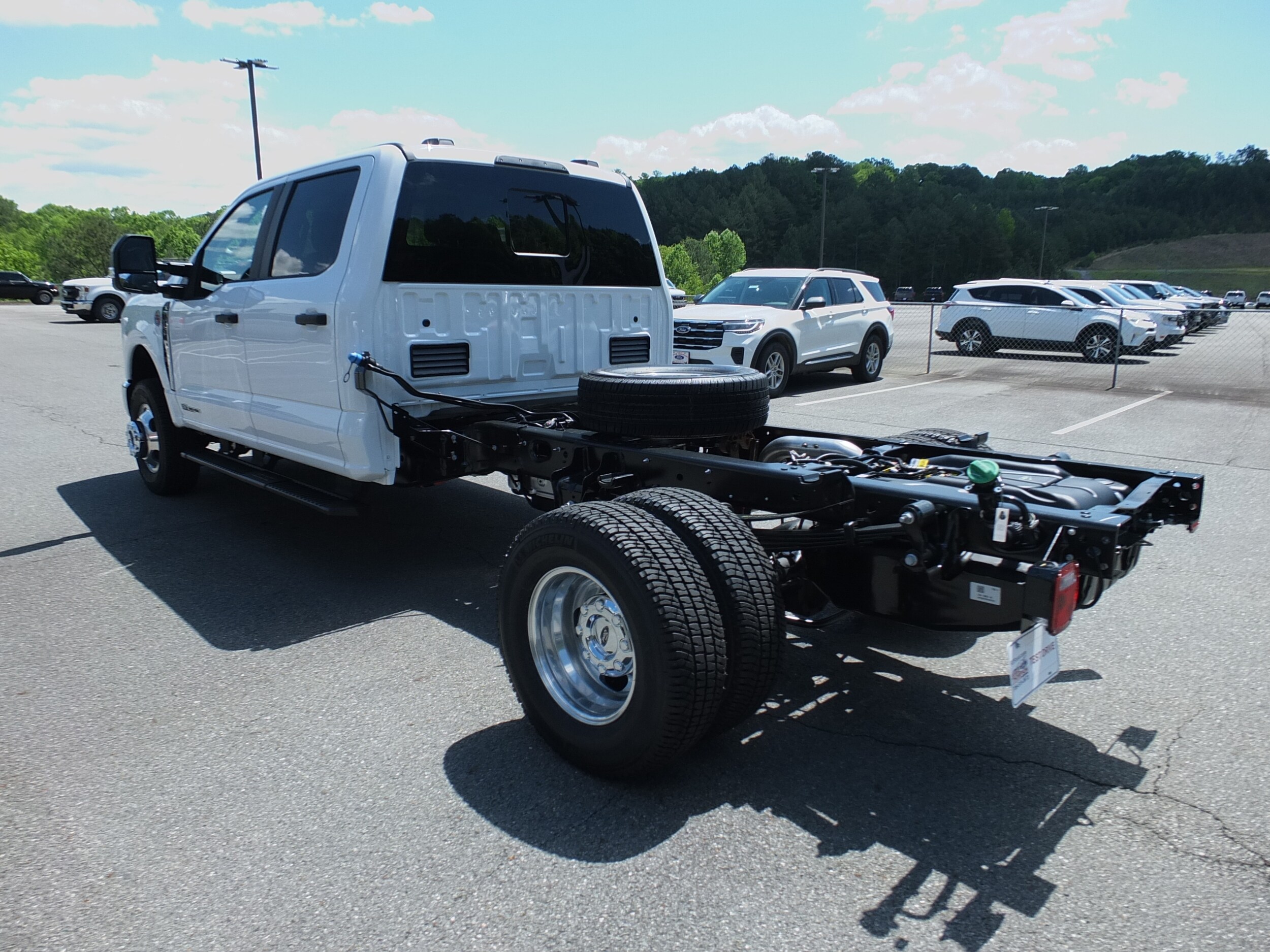 2025 Ford F-350 XL photo 4