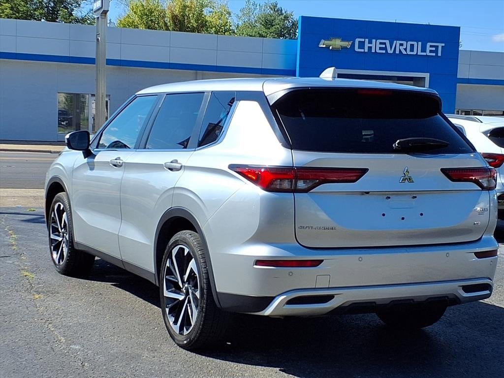 Used 2024 Mitsubishi Outlander SE SUV