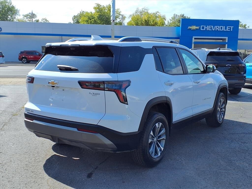 2025 Chevrolet Equinox LT photo 3