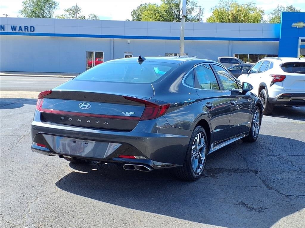 2023 Hyundai Sonata SEL photo 3